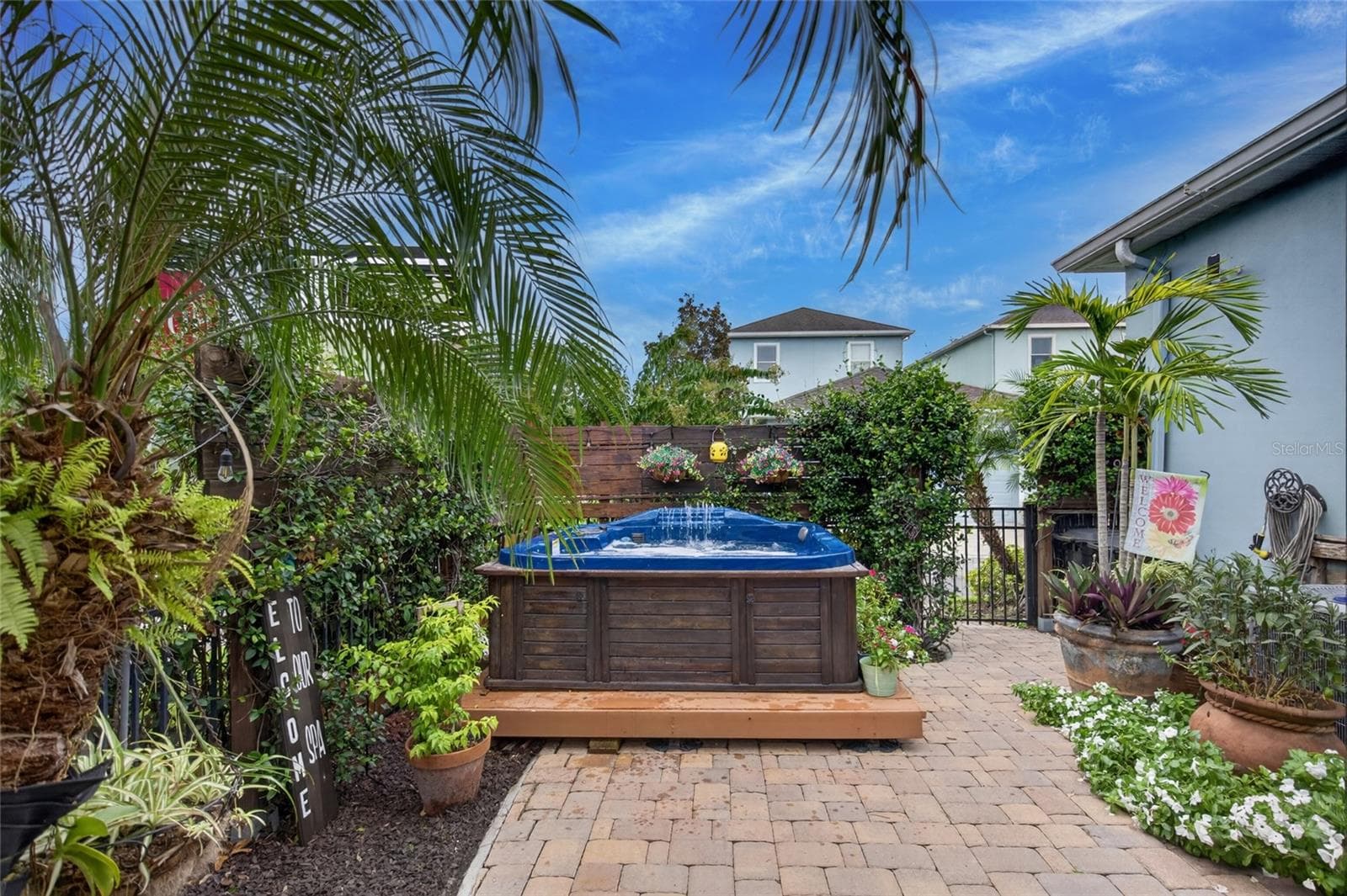 Hot Tub - 6144 CLIFF HOUSE LN, RIVERVIEW