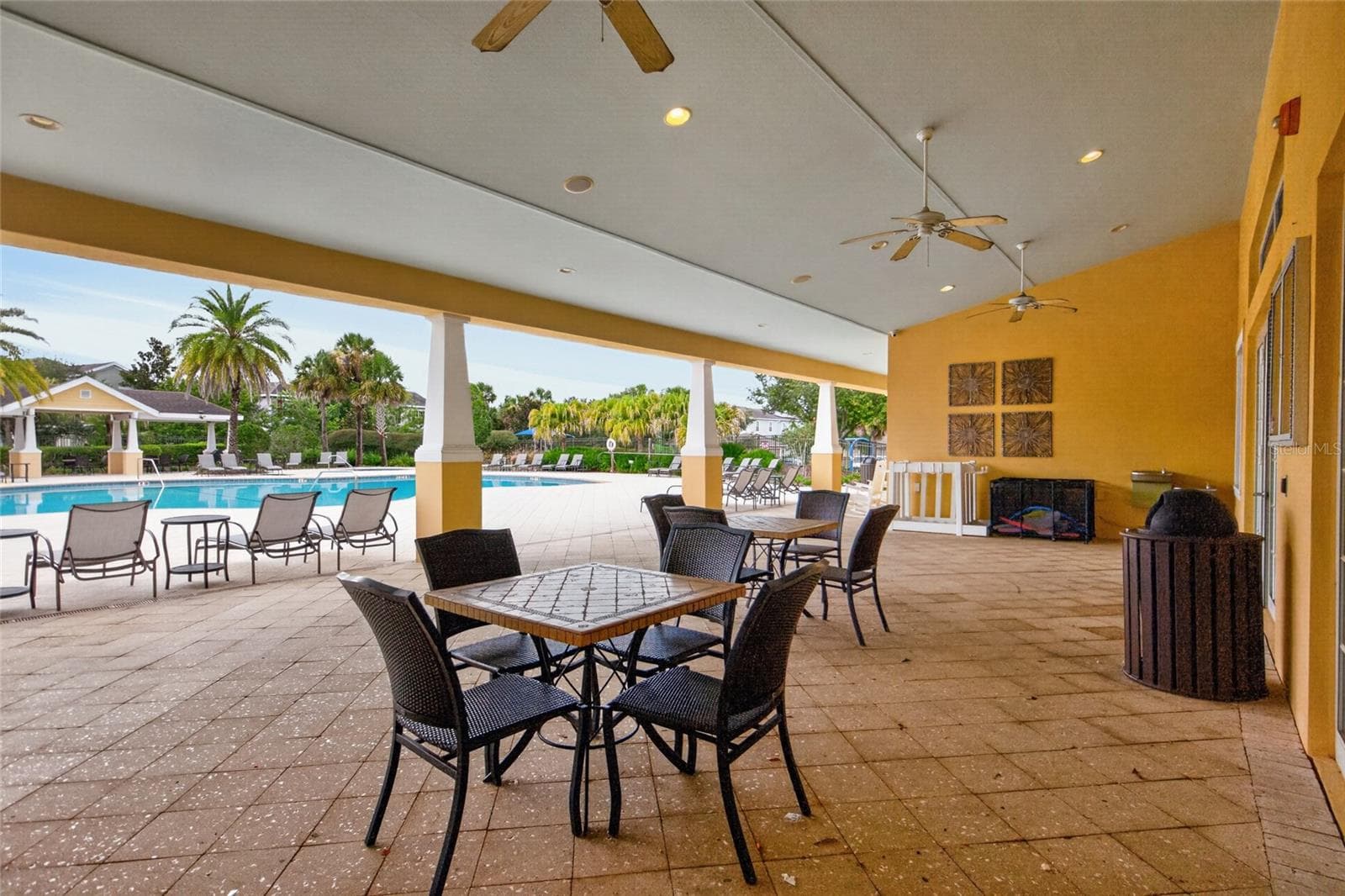 Single Family Residence at 6144 CLIFF HOUSE LN, RIVERVIEW, photo 67 of 73