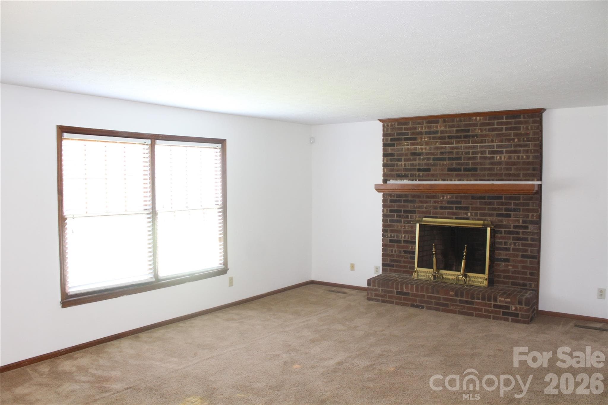 Single Family Residence at 205 Inglewood Drive, Morganton, photo 5 of 34