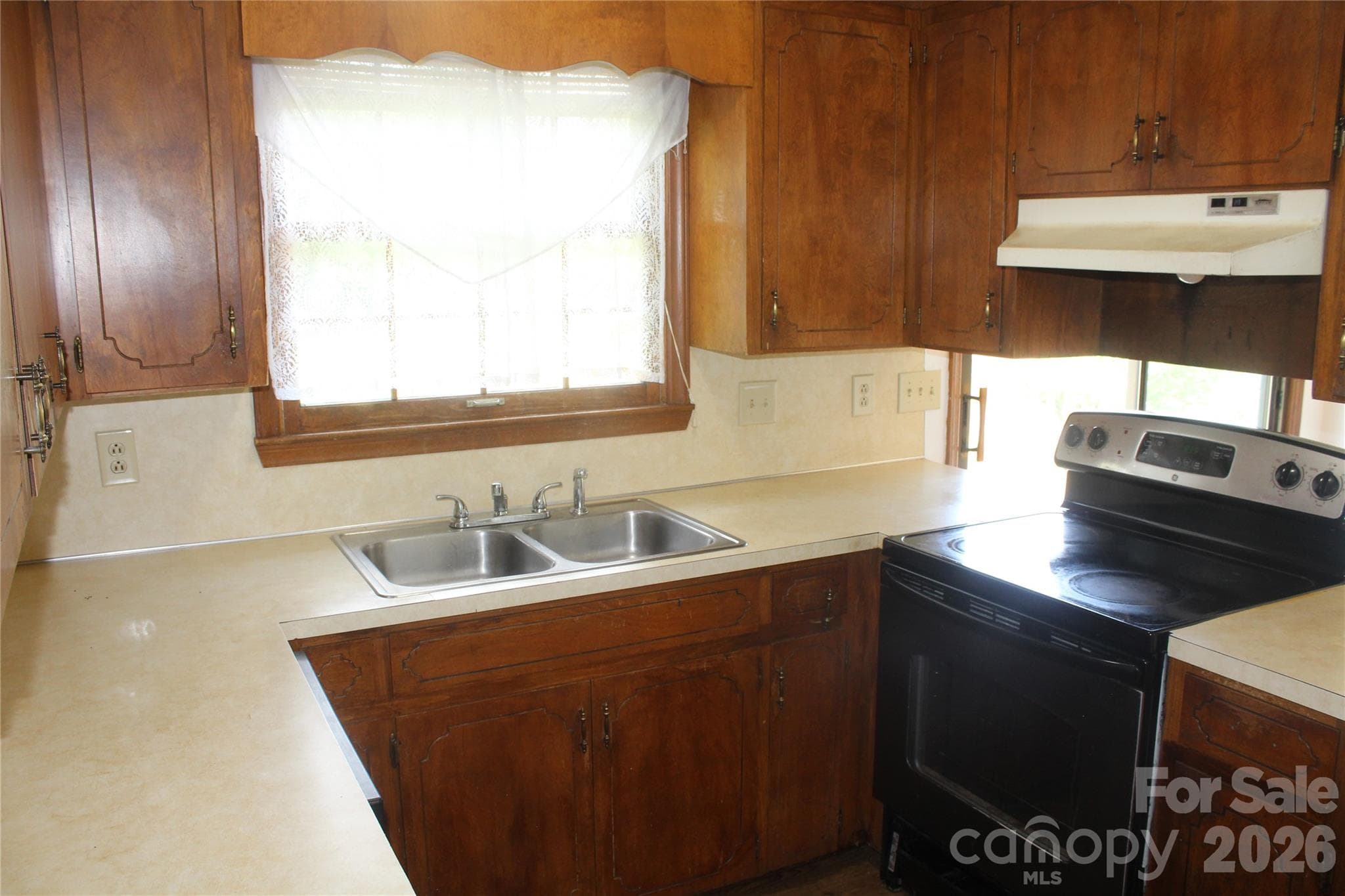 Single Family Residence at 205 Inglewood Drive, Morganton, photo 19 of 34