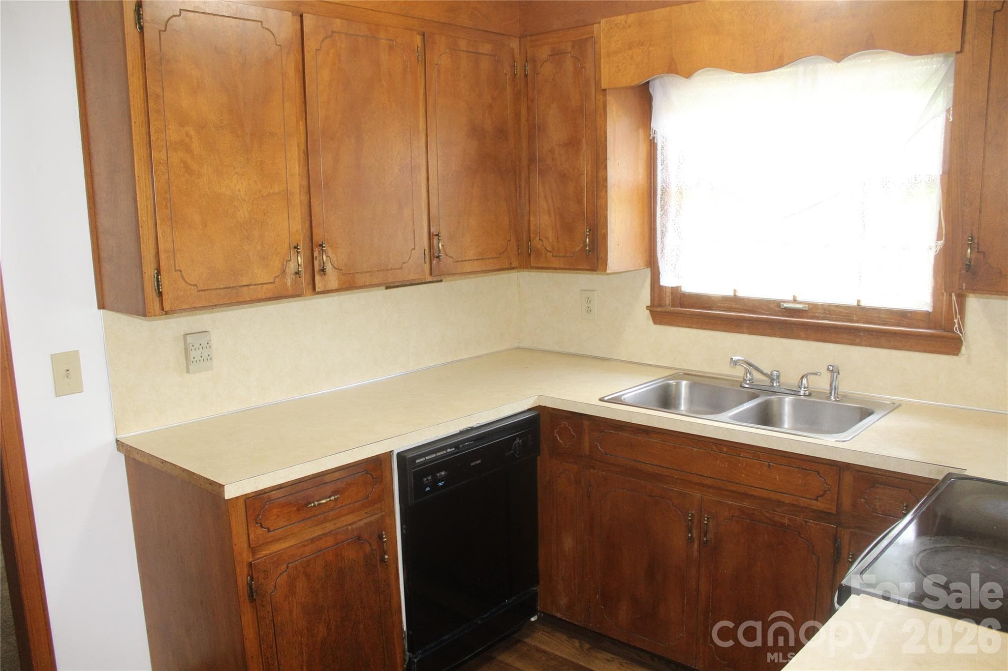 Single Family Residence at 205 Inglewood Drive, Morganton, photo 20 of 34