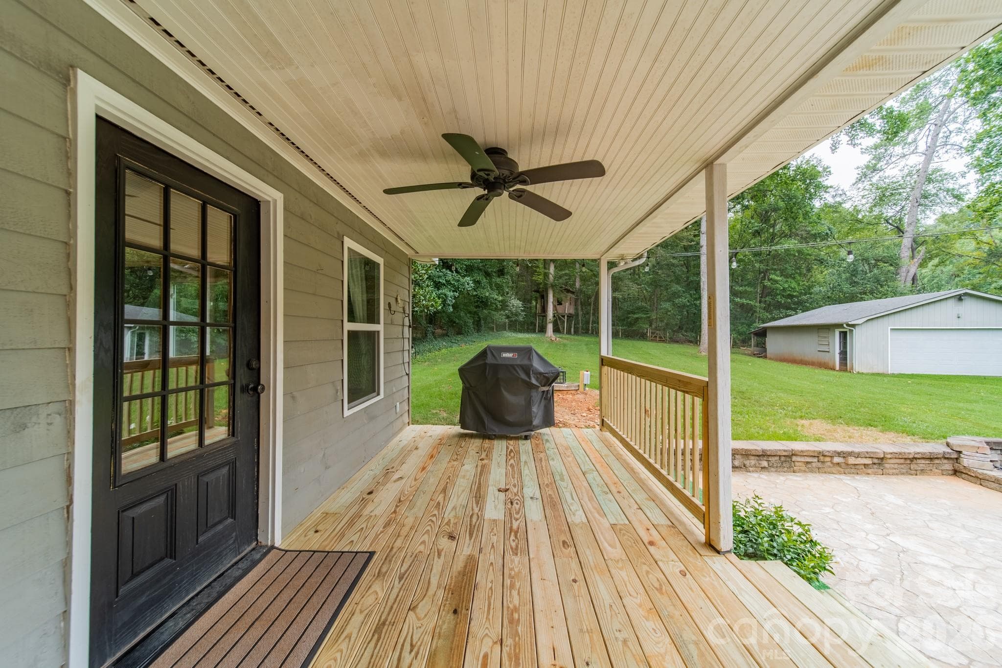Single Family Residence at 7400 Sample Road, Huntersville, photo 5 of 37
