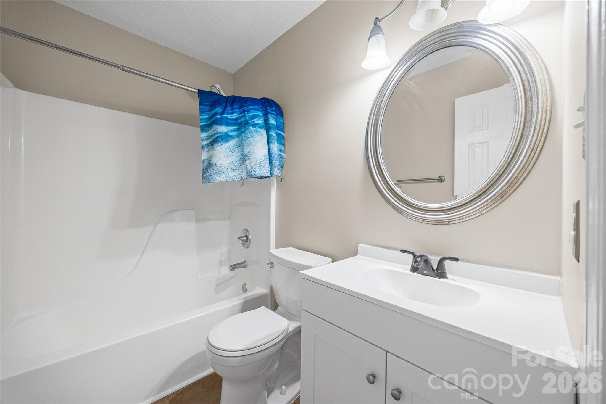 Secondary bath - 5408 Mallard Lane, Gastonia