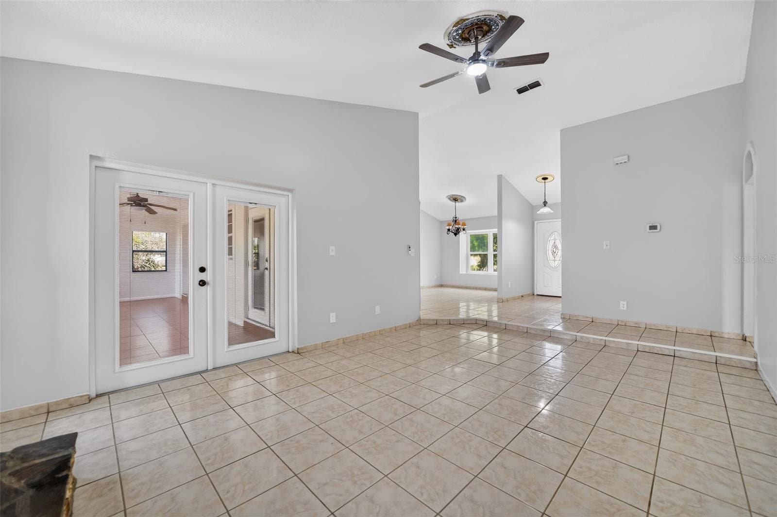 Single Family Residence at 1224 ANDES DR, WINTER SPRINGS, photo 2 of 15