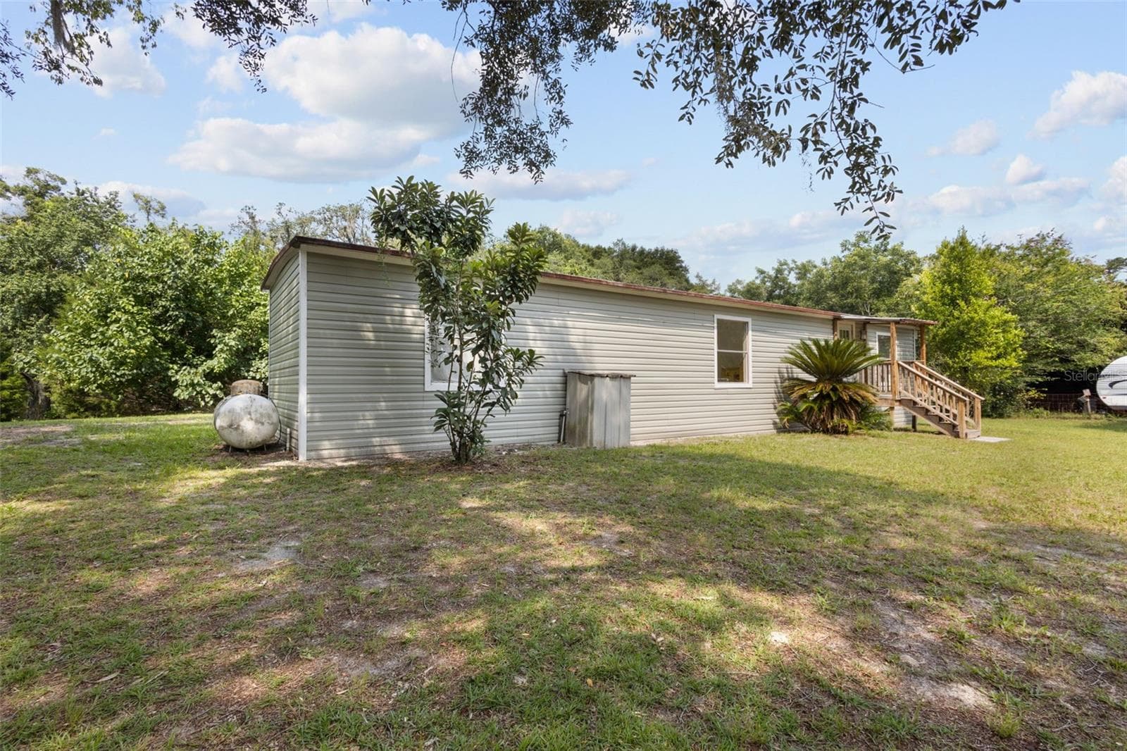 Mobile Home at 17416 NW 89TH TER, FANNING SPRINGS, photo 8 of 58