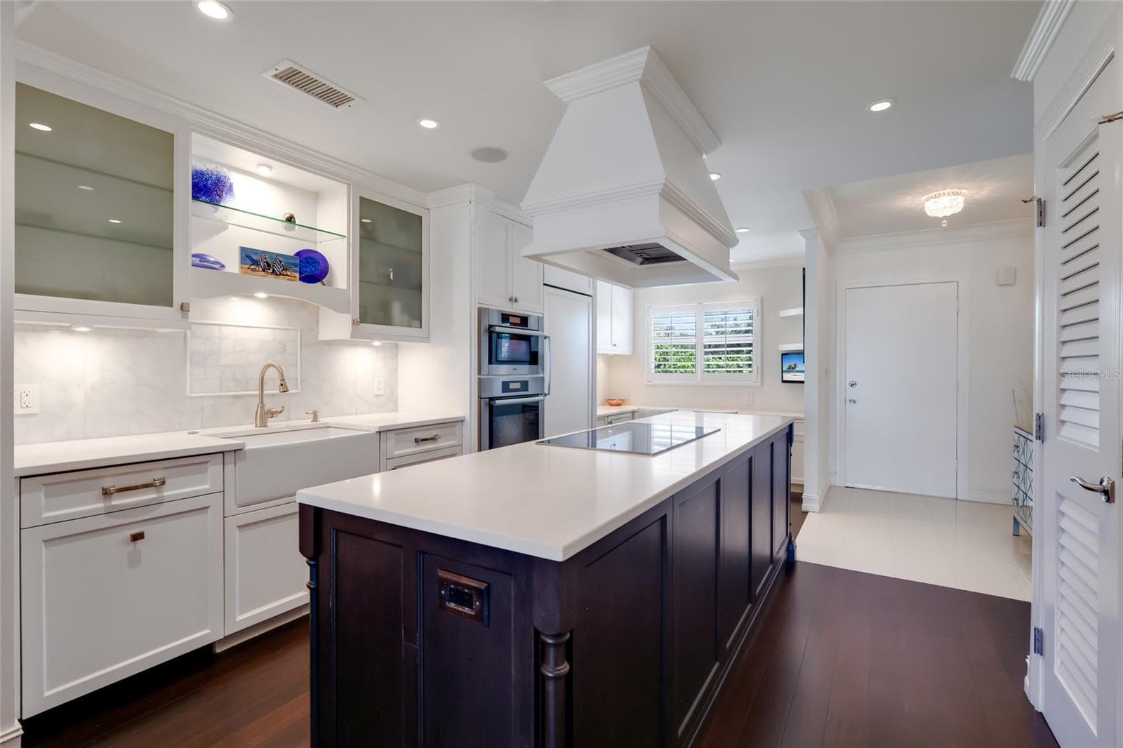 Built-In Dishwasher. Double Oven Combination - 7001 GULF OF MEXICO DR #24, LONGBOAT KEY
