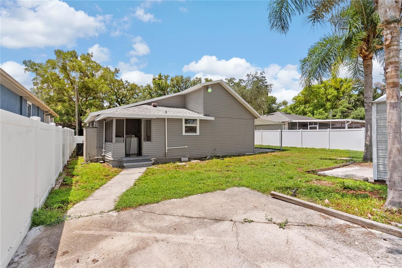 Single Family Residence at 1804 E IDLEWILD AVE, TAMPA, photo 24 of 29