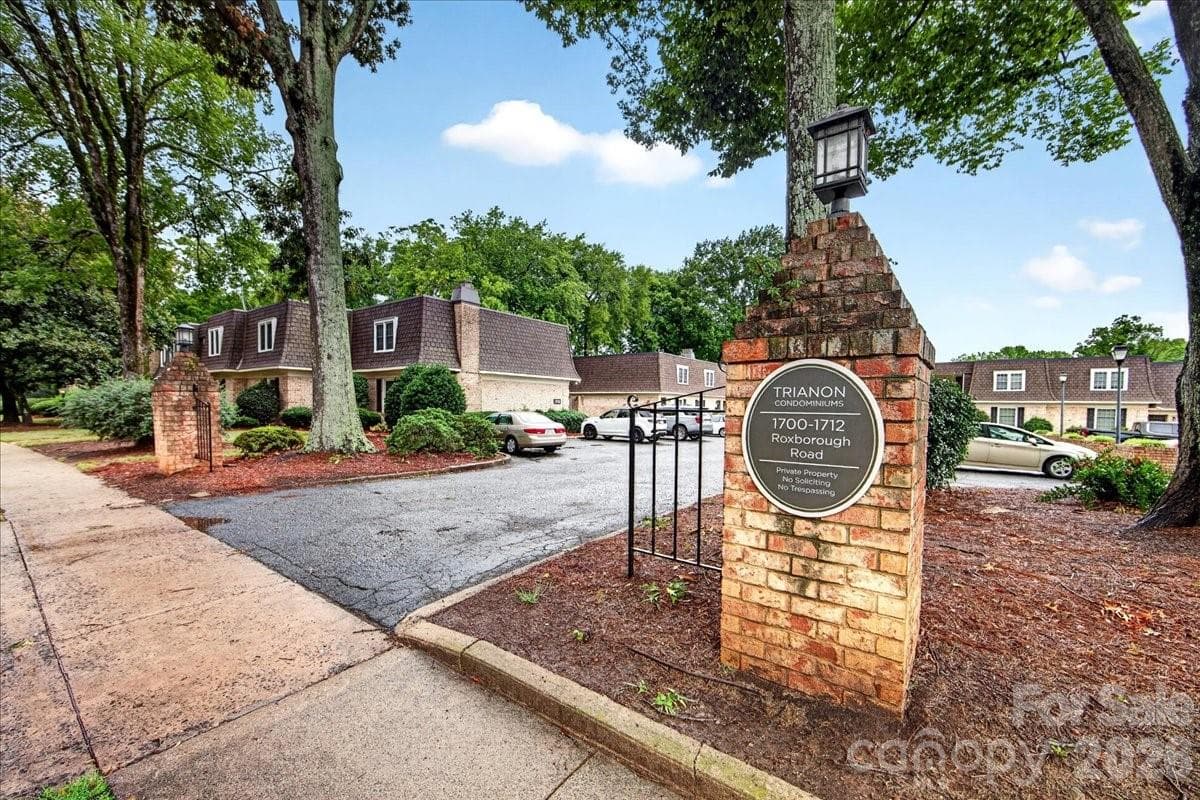 Condominium at 1700 Roxborough Road, Charlotte, photo 3 of 35
