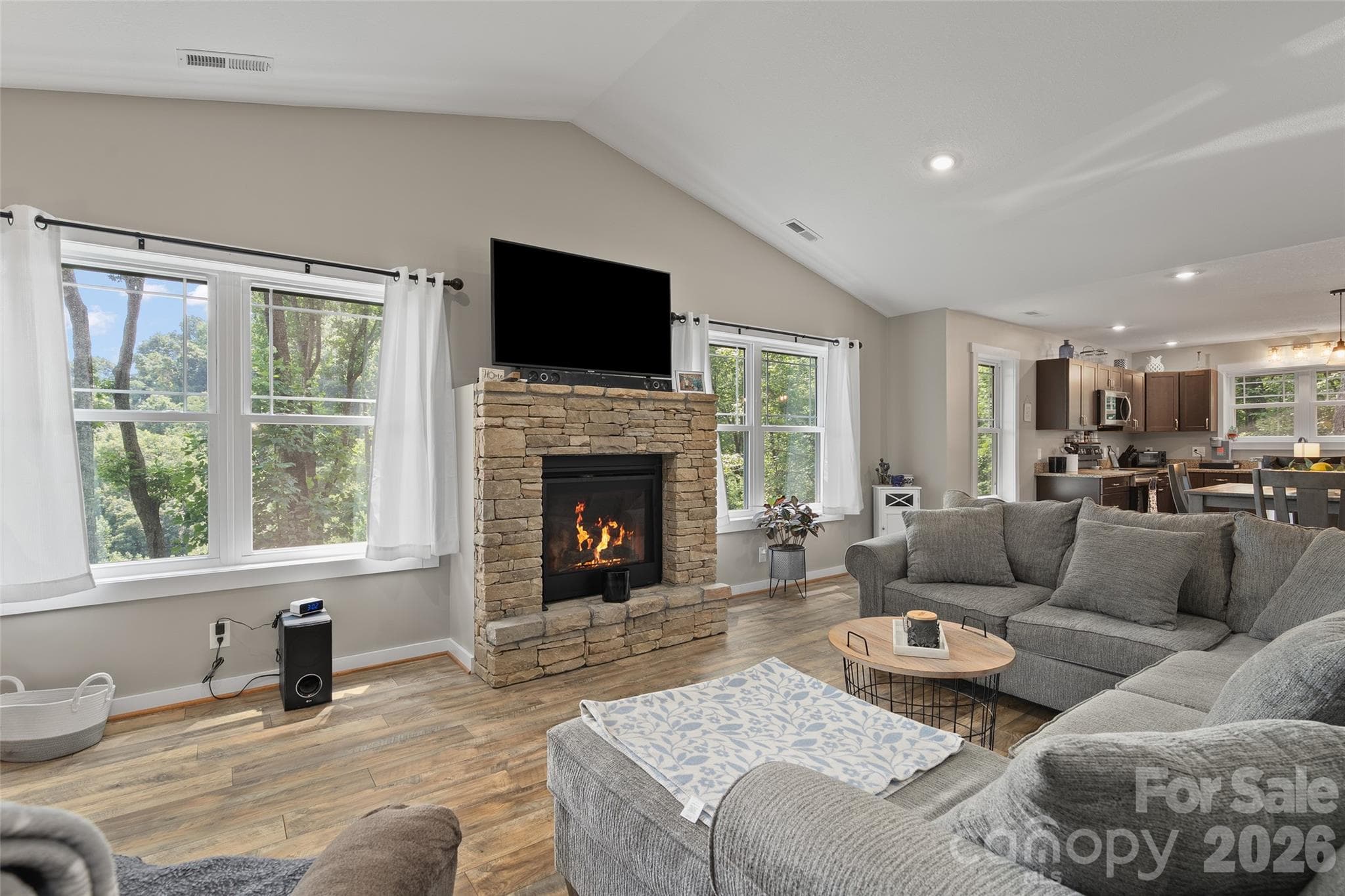Single Family Residence at 297 Triple Creek Drive, Clyde, photo 7 of 39