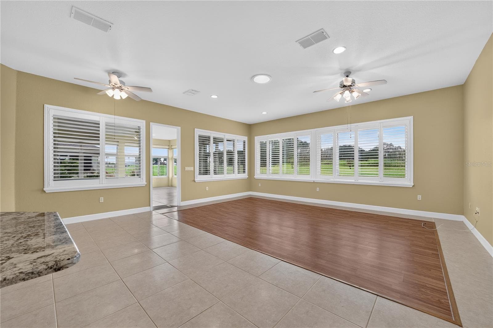 family room - 13500 SE 97TH TERRACE RD, SUMMERFIELD