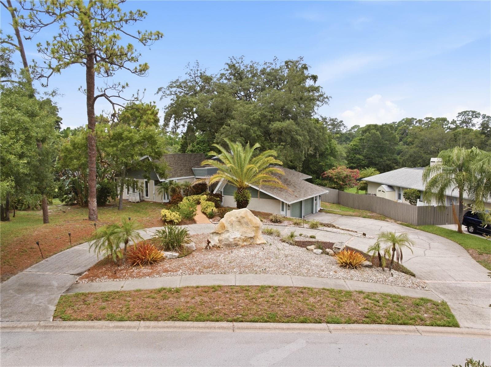 Single Family Residence at 2860 BRIARWOOD LN, PALM HARBOR, photo 2 of 58