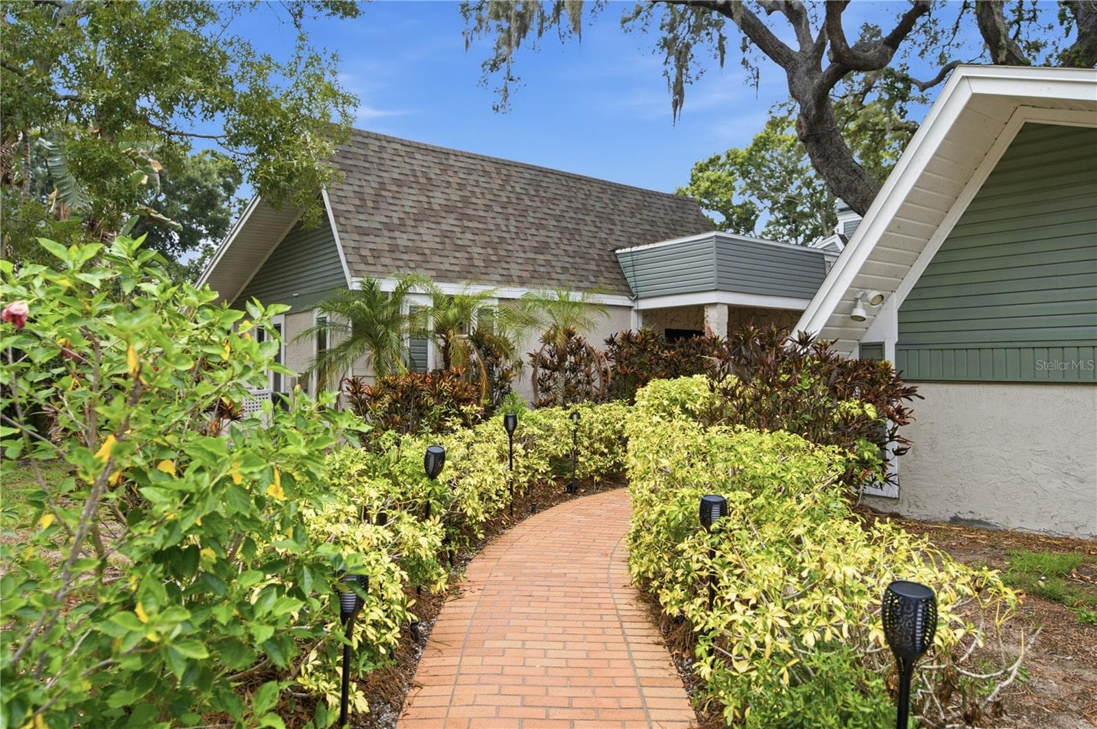 Single Family Residence at 2860 BRIARWOOD LN, PALM HARBOR, photo 3 of 58