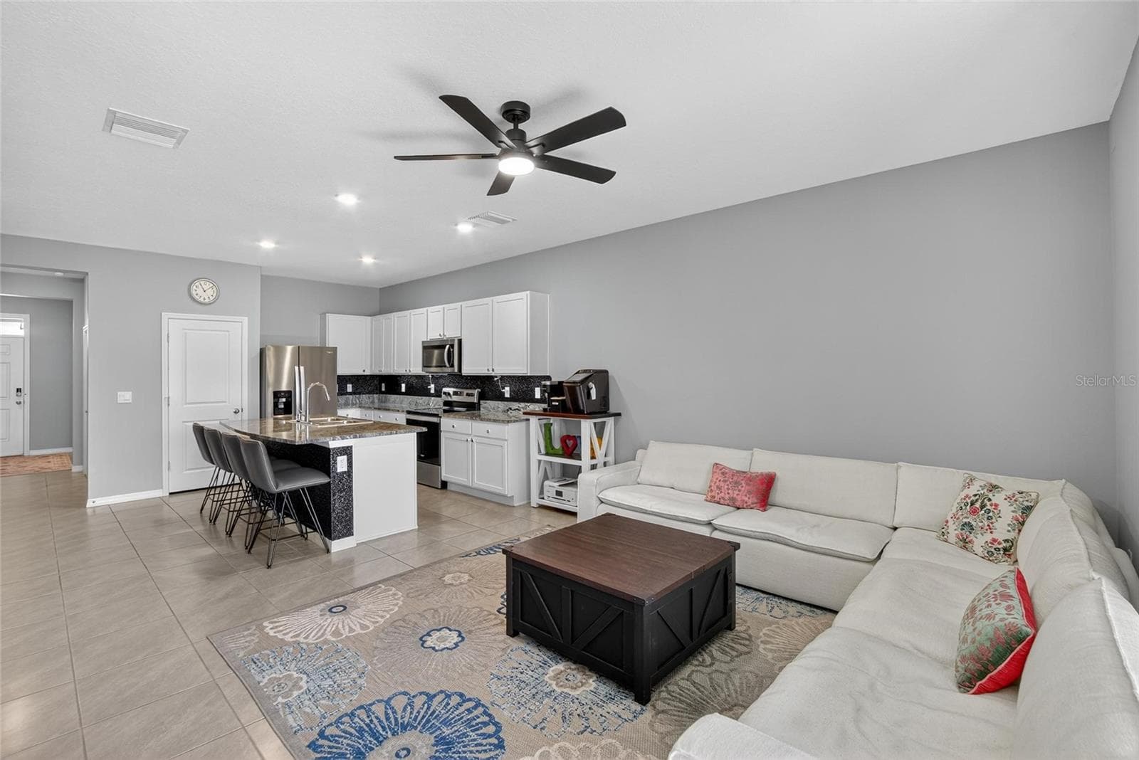Townhouse at 5055 CAPTAIN DAVIS DR, WIMAUMA, photo 12 of 63