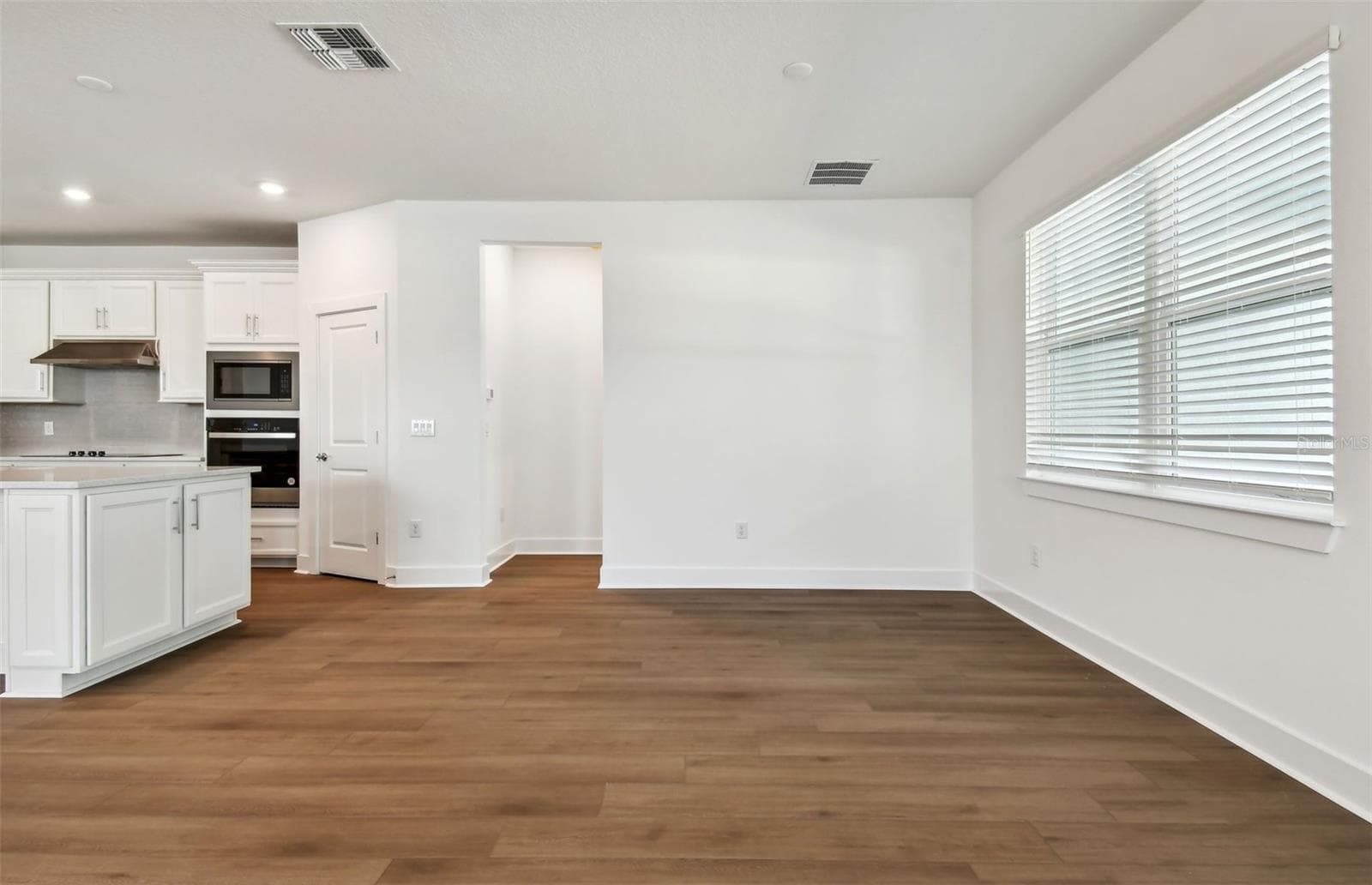 Model Representation - 33433 BARNEBROOK DR, WESLEY CHAPEL