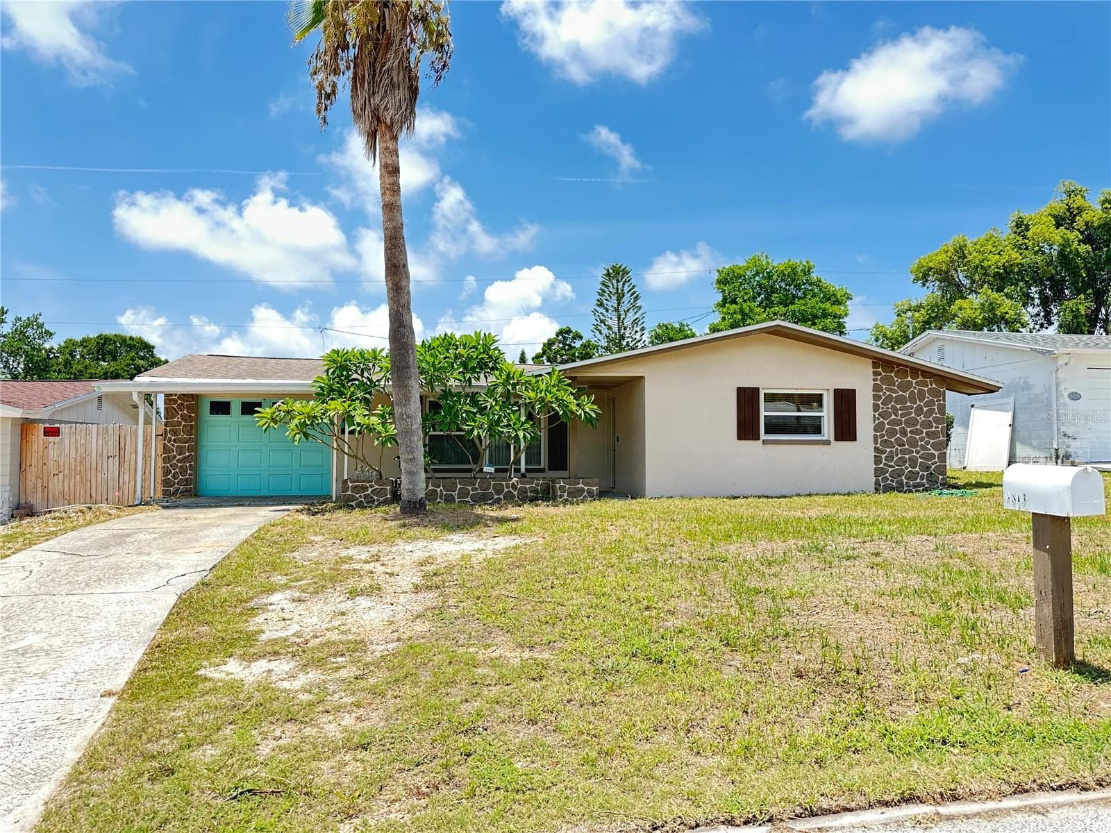 3313 BRIAR CLIFF DR