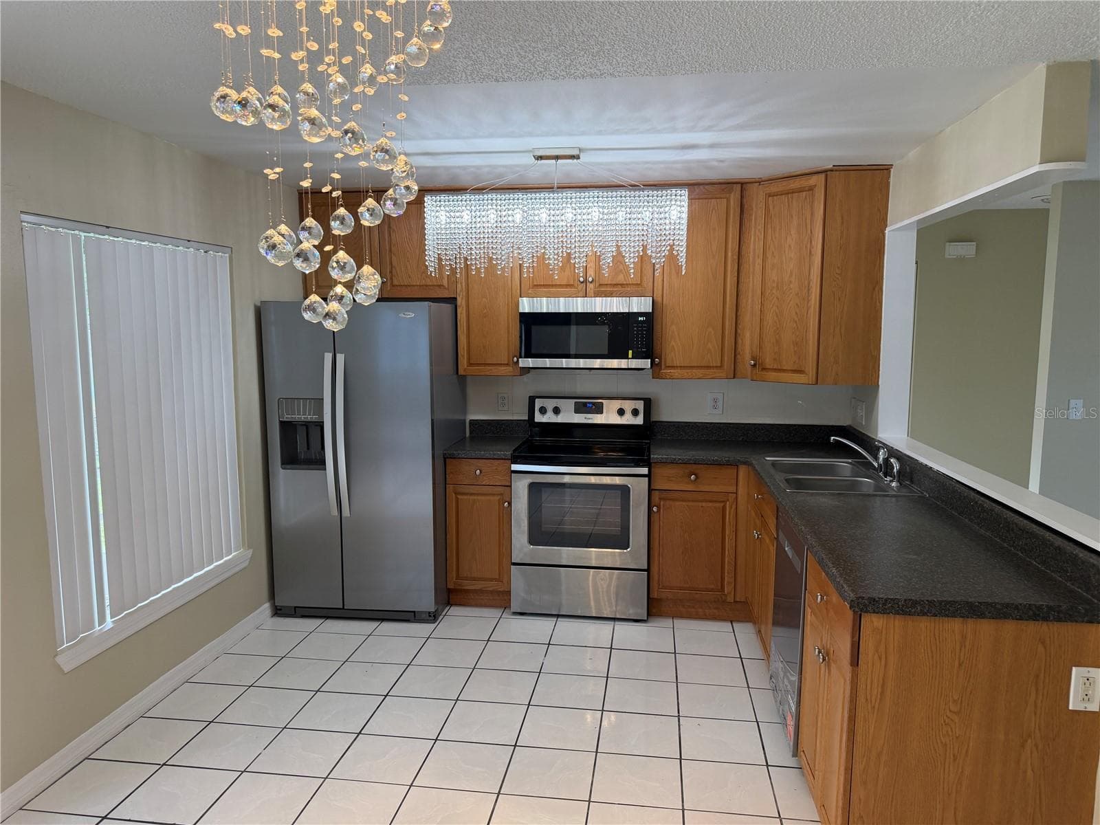 Single Family Residence at 1069 BRIDLEWOOD WAY, BRANDON, photo 3 of 22