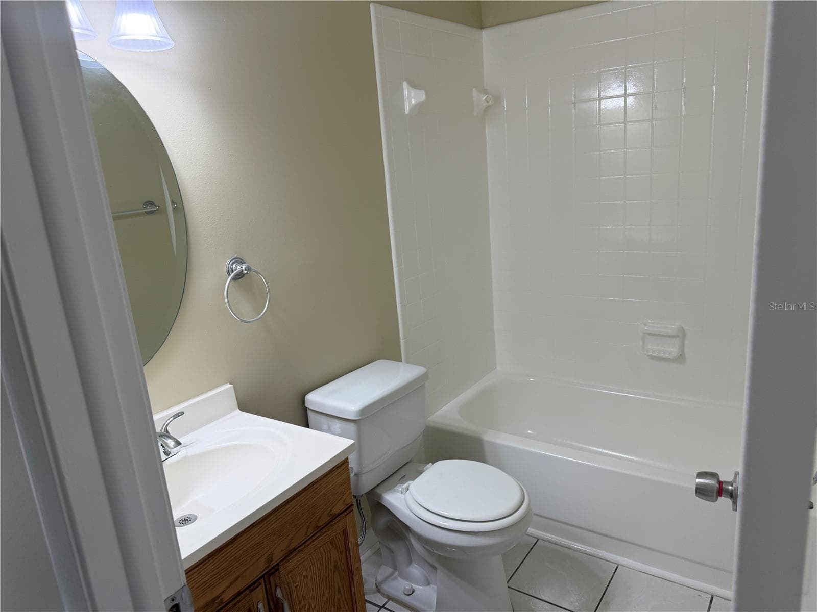 Single Family Residence at 1069 BRIDLEWOOD WAY, BRANDON, photo 6 of 22