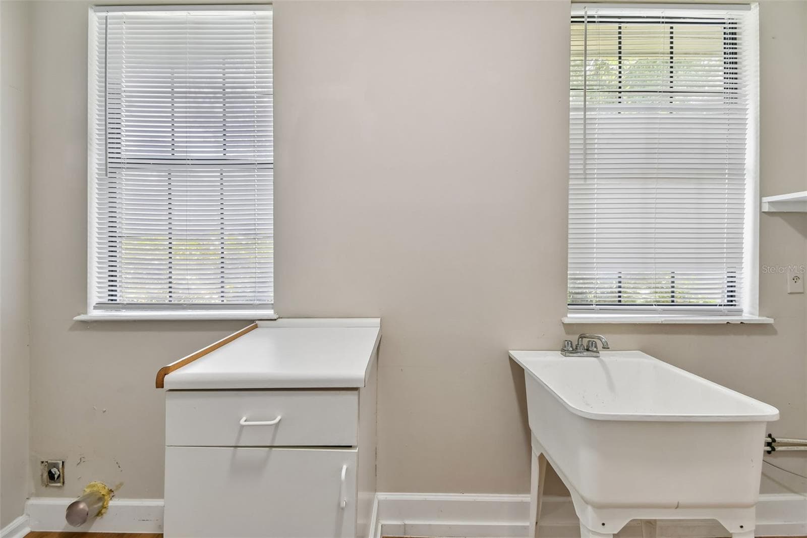 Inside Laundry Room - 755 KEENELAND PIKE, LAKE MARY