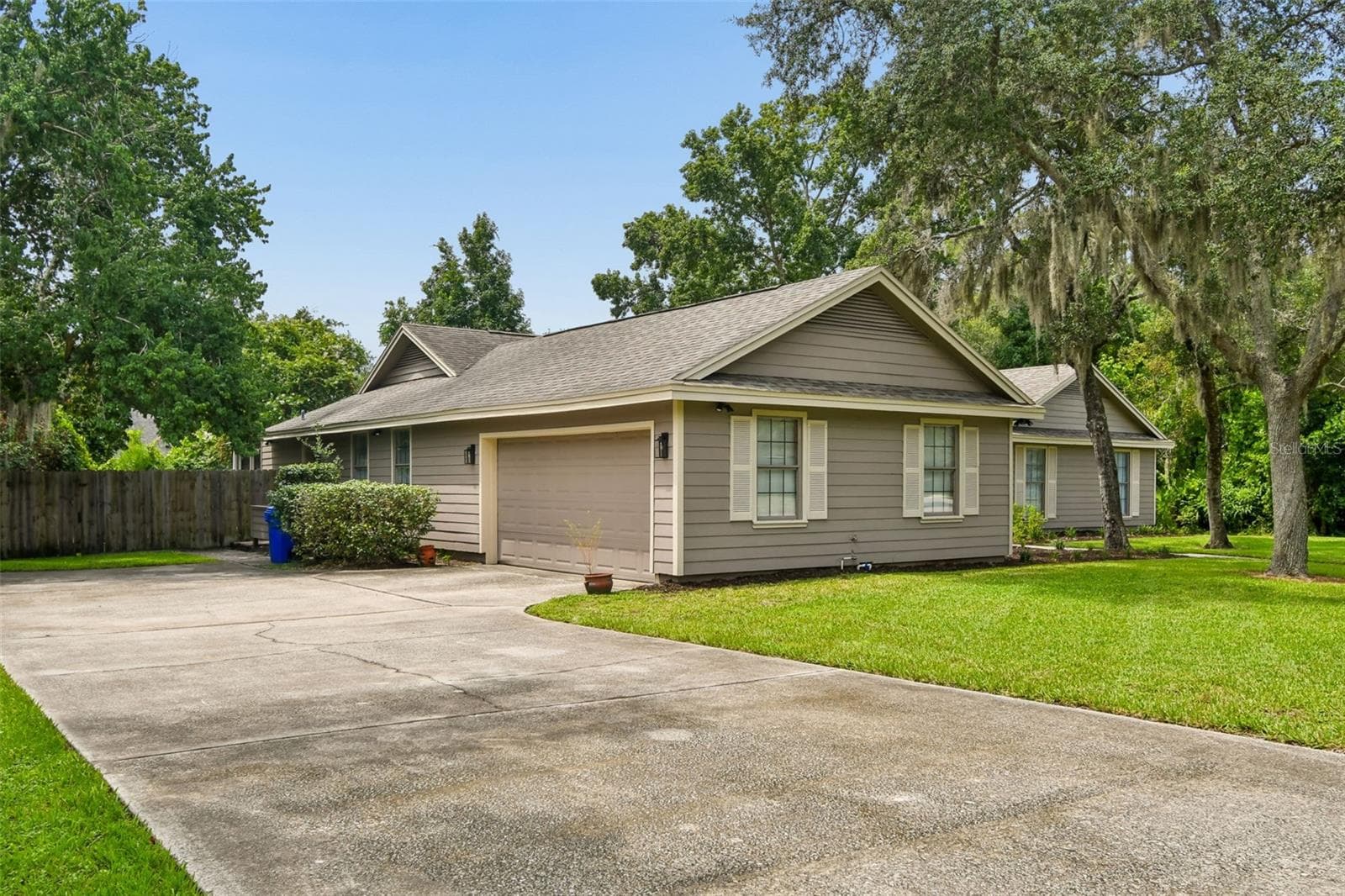 Side View of Home - 755 KEENELAND PIKE, LAKE MARY