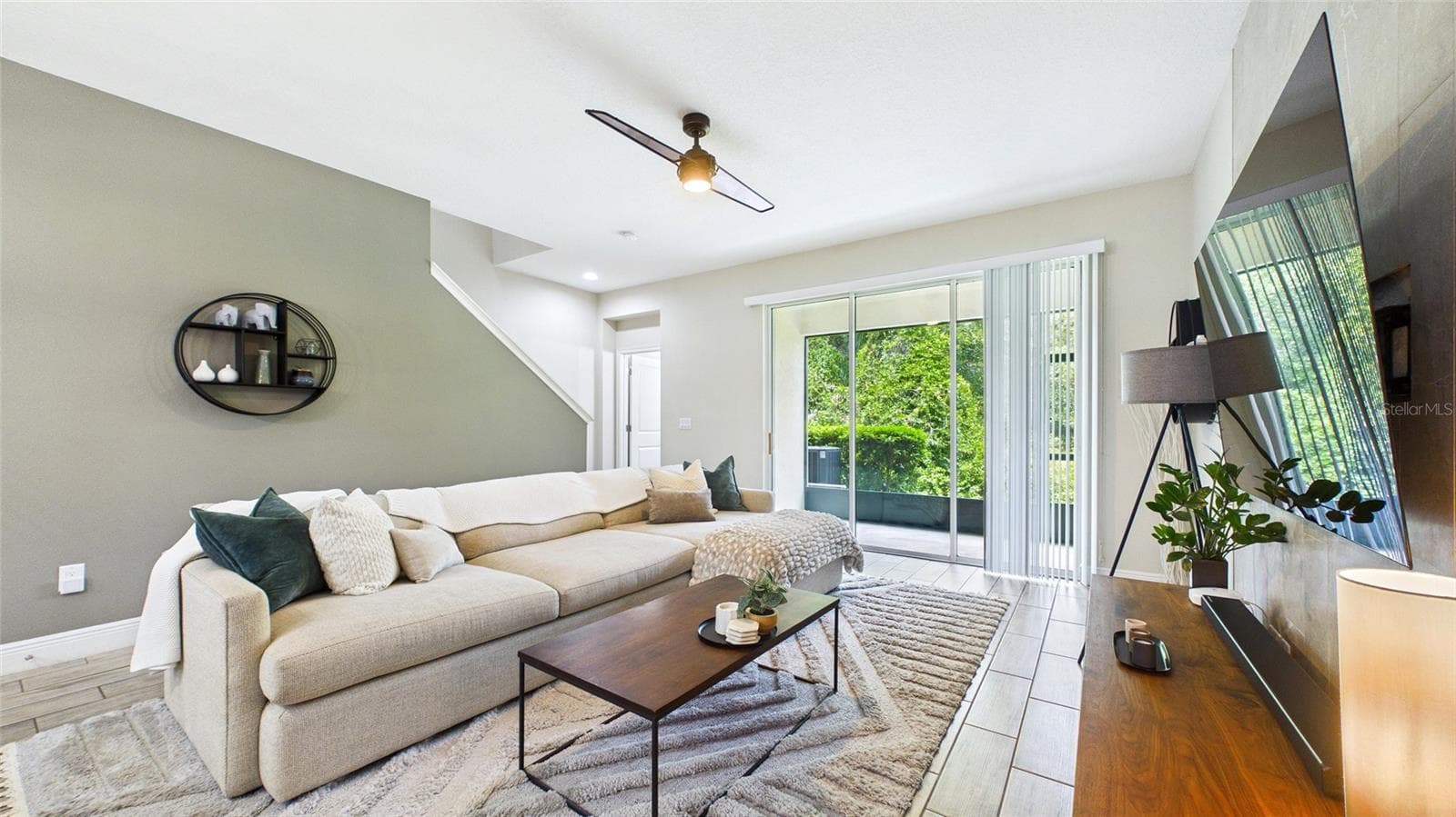 Townhouse at 14140 DAMSELFLY DR, TAMPA, photo 14 of 61
