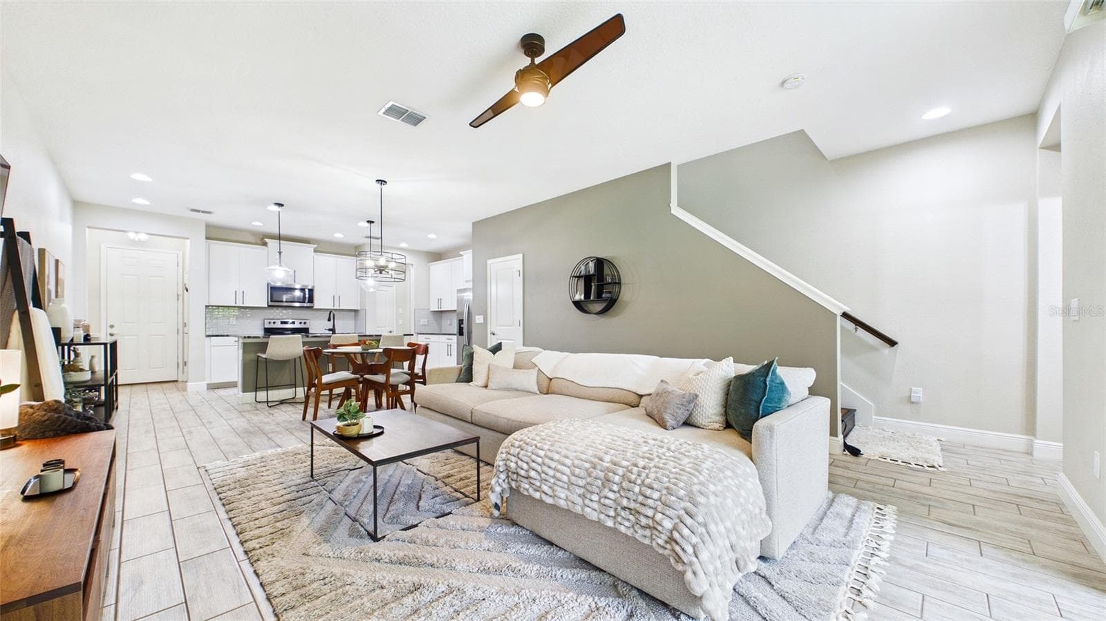 Townhouse at 14140 DAMSELFLY DR, TAMPA, photo 16 of 61
