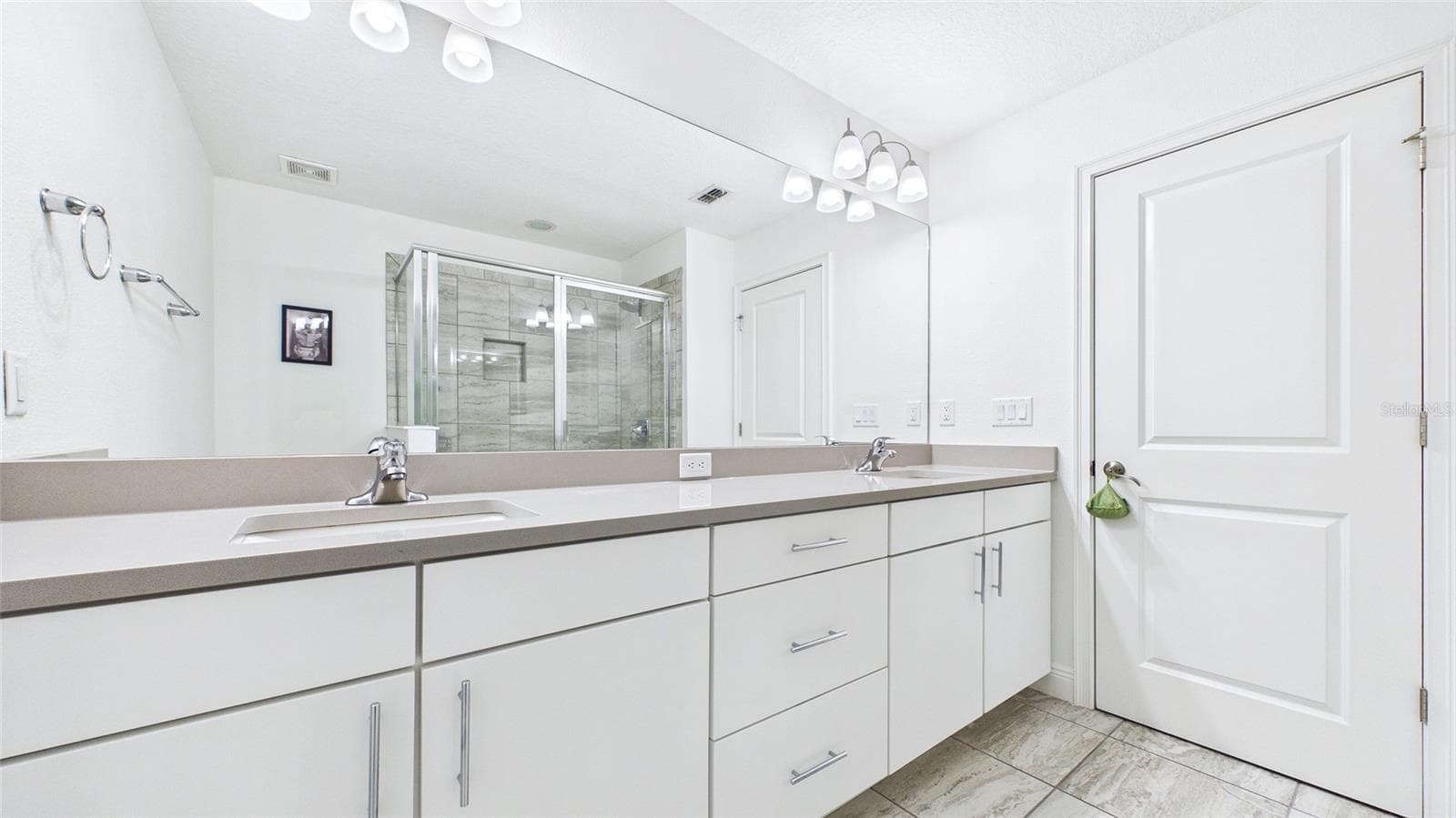 Townhouse at 14140 DAMSELFLY DR, TAMPA, photo 29 of 61