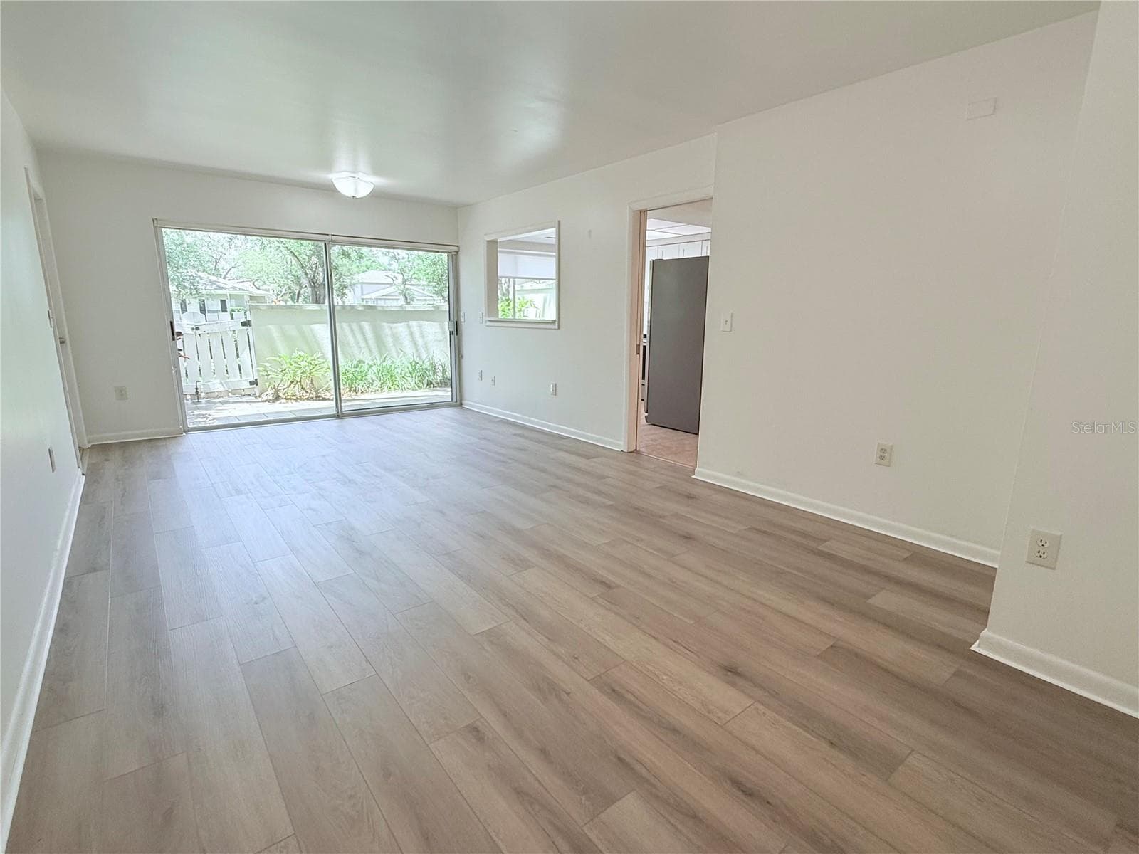 Condominium at 6206 DEWDROP WAY, TEMPLE TERRACE, photo 5 of 19