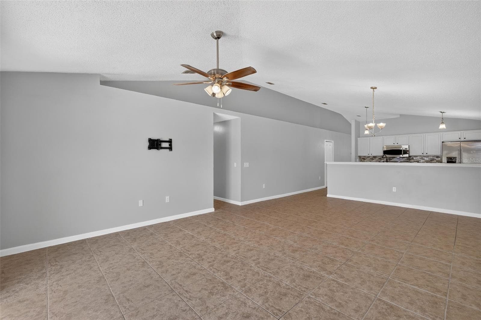 Single Family Residence at 2225 SANDRIDGE CIR, EUSTIS, photo 11 of 22