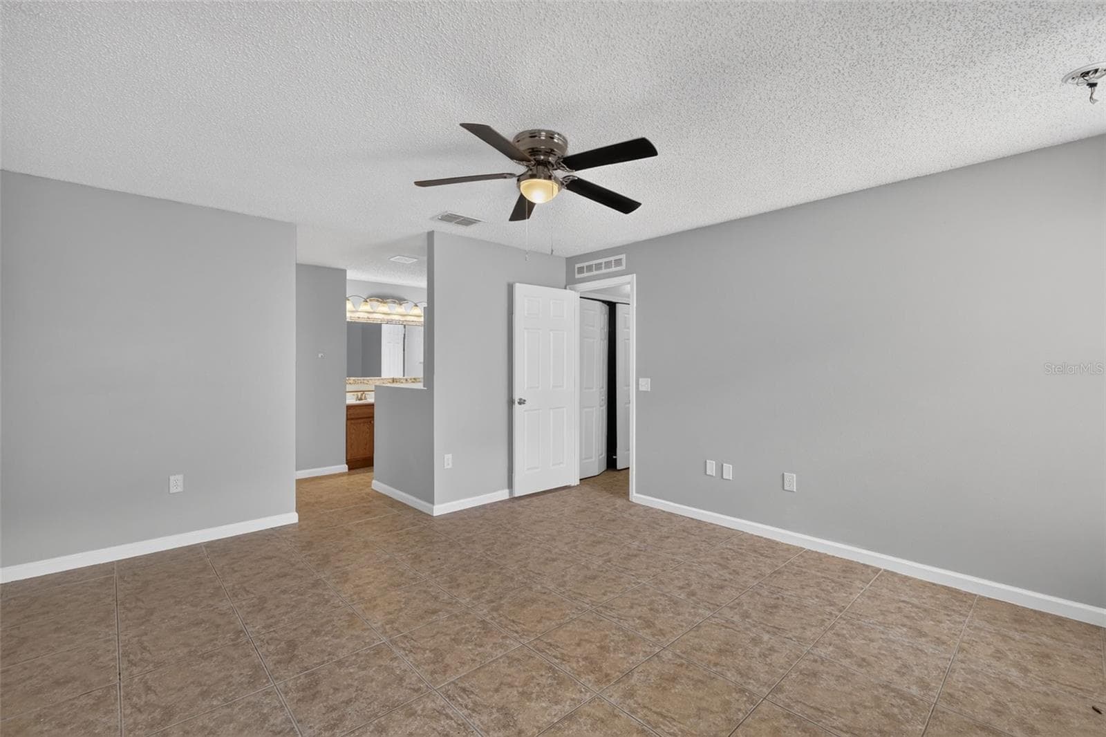 Single Family Residence at 2225 SANDRIDGE CIR, EUSTIS, photo 14 of 22