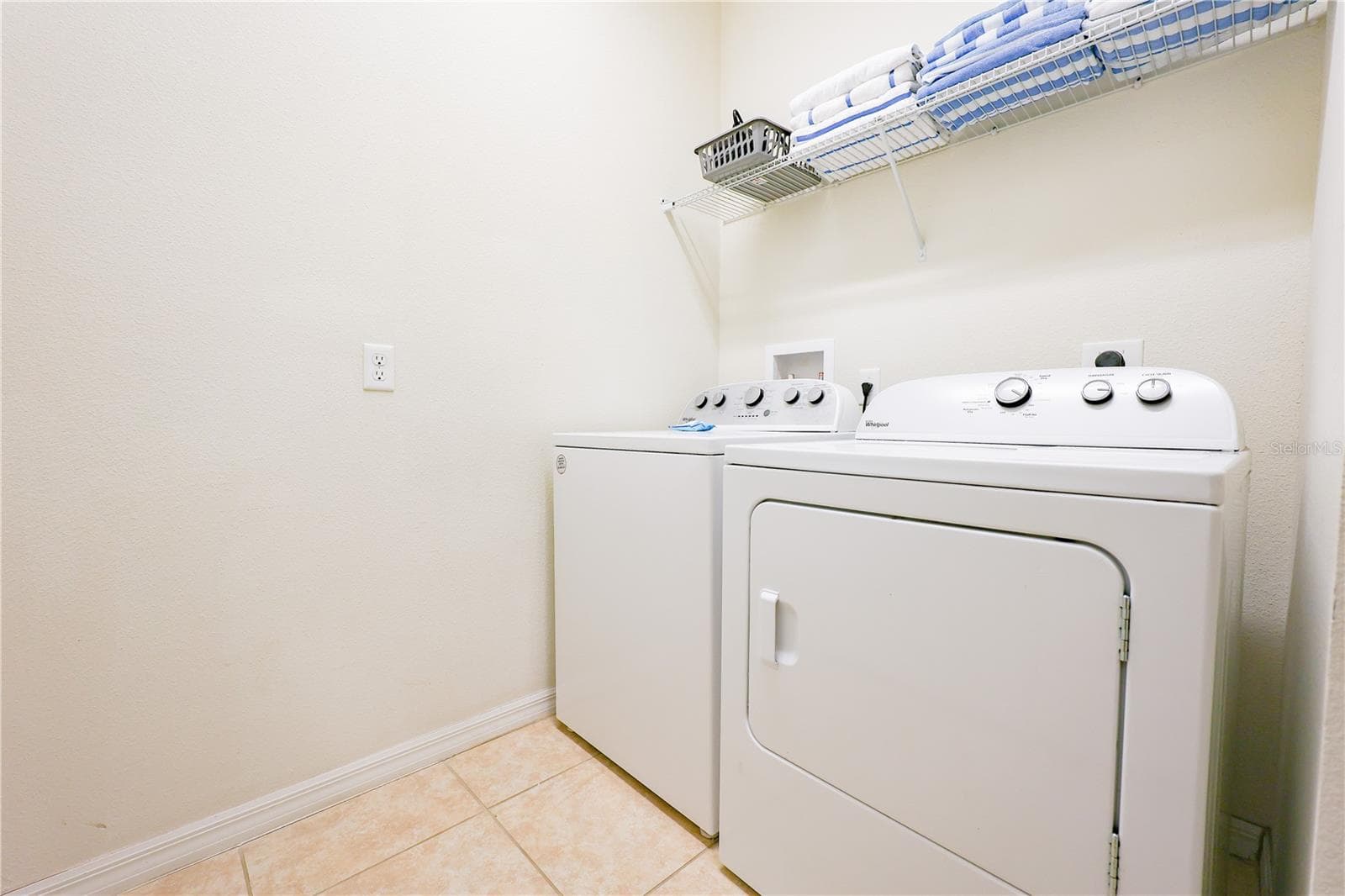 Single Family Residence at 8812 MACAPA DR, KISSIMMEE, photo 12 of 90