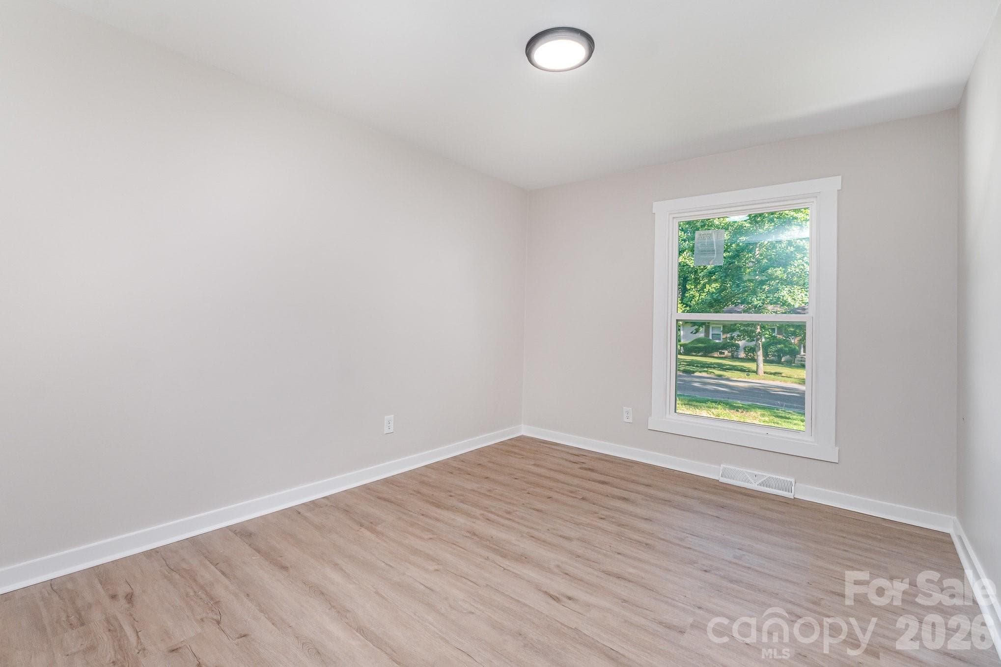 Single Family Residence at 6557 Covecreek Drive, Charlotte, photo 20 of 26