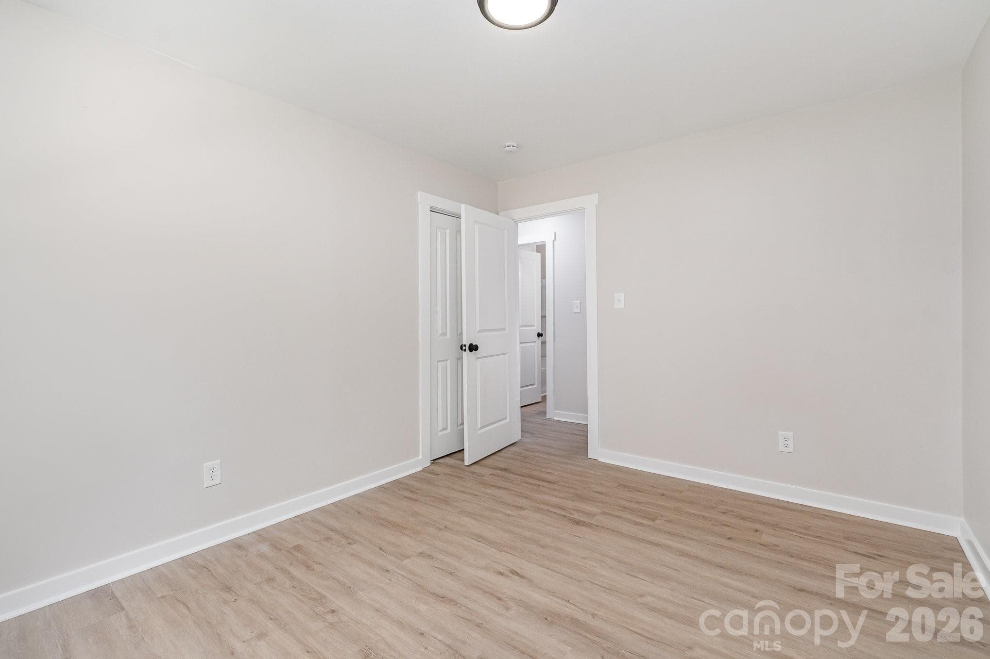 Single Family Residence at 6557 Covecreek Drive, Charlotte, photo 21 of 26