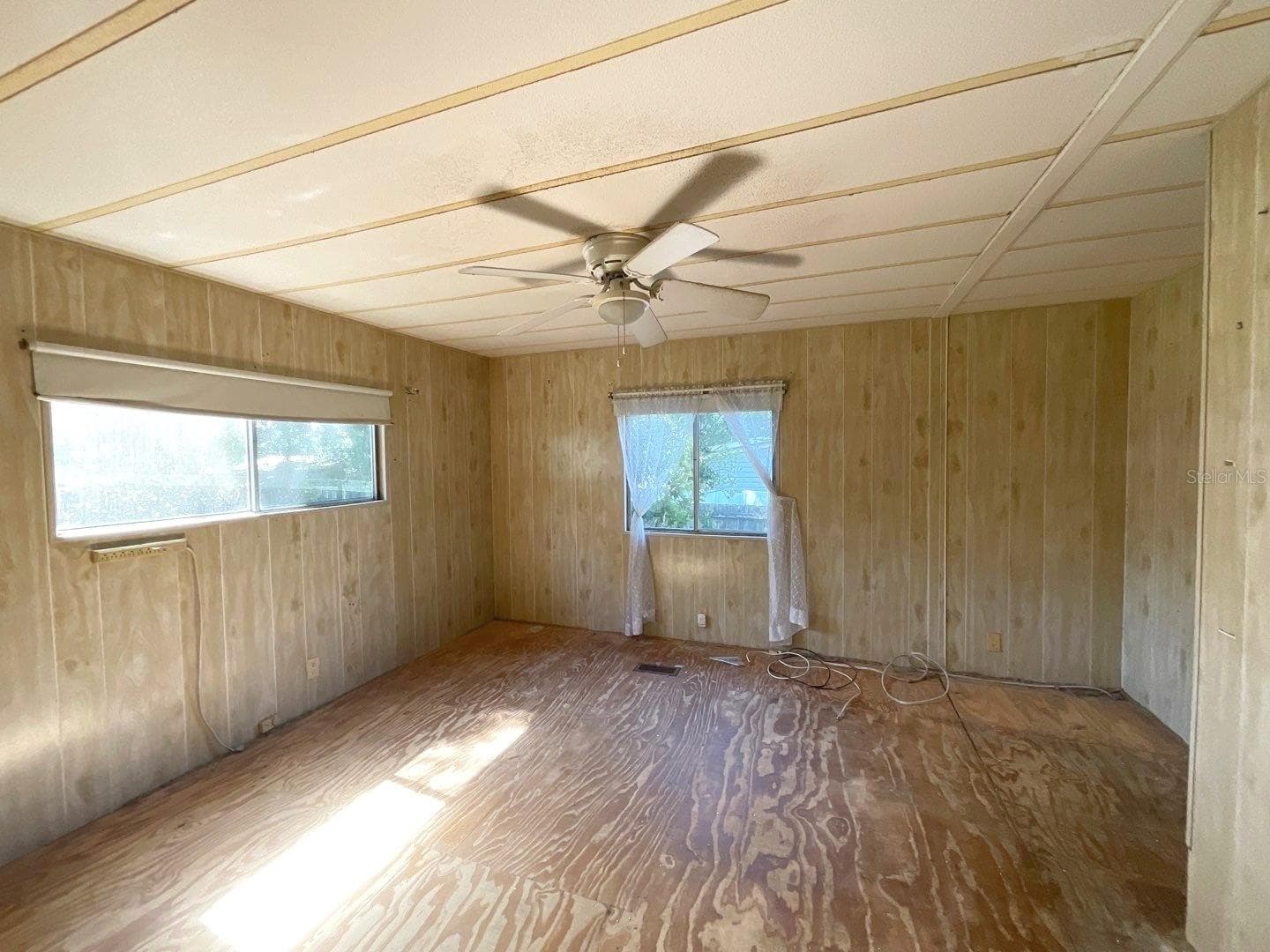 Manufactured Home at 12830 SE 7TH ST, SILVER SPRINGS, photo 10 of 22
