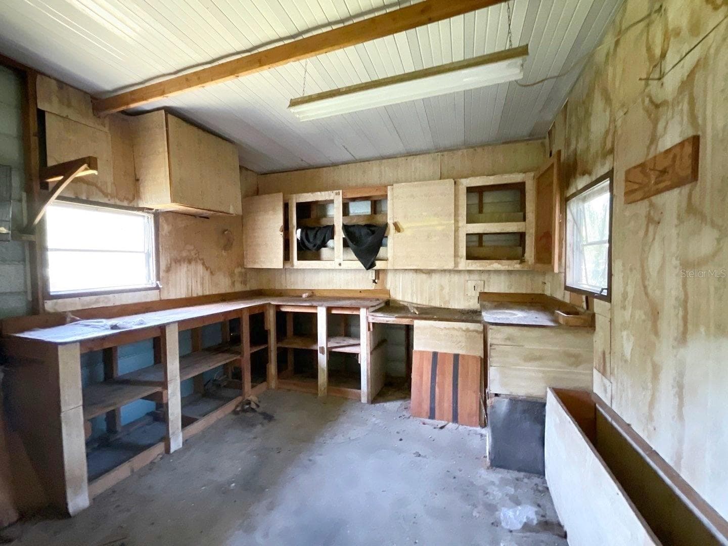 Manufactured Home at 12830 SE 7TH ST, SILVER SPRINGS, photo 20 of 22