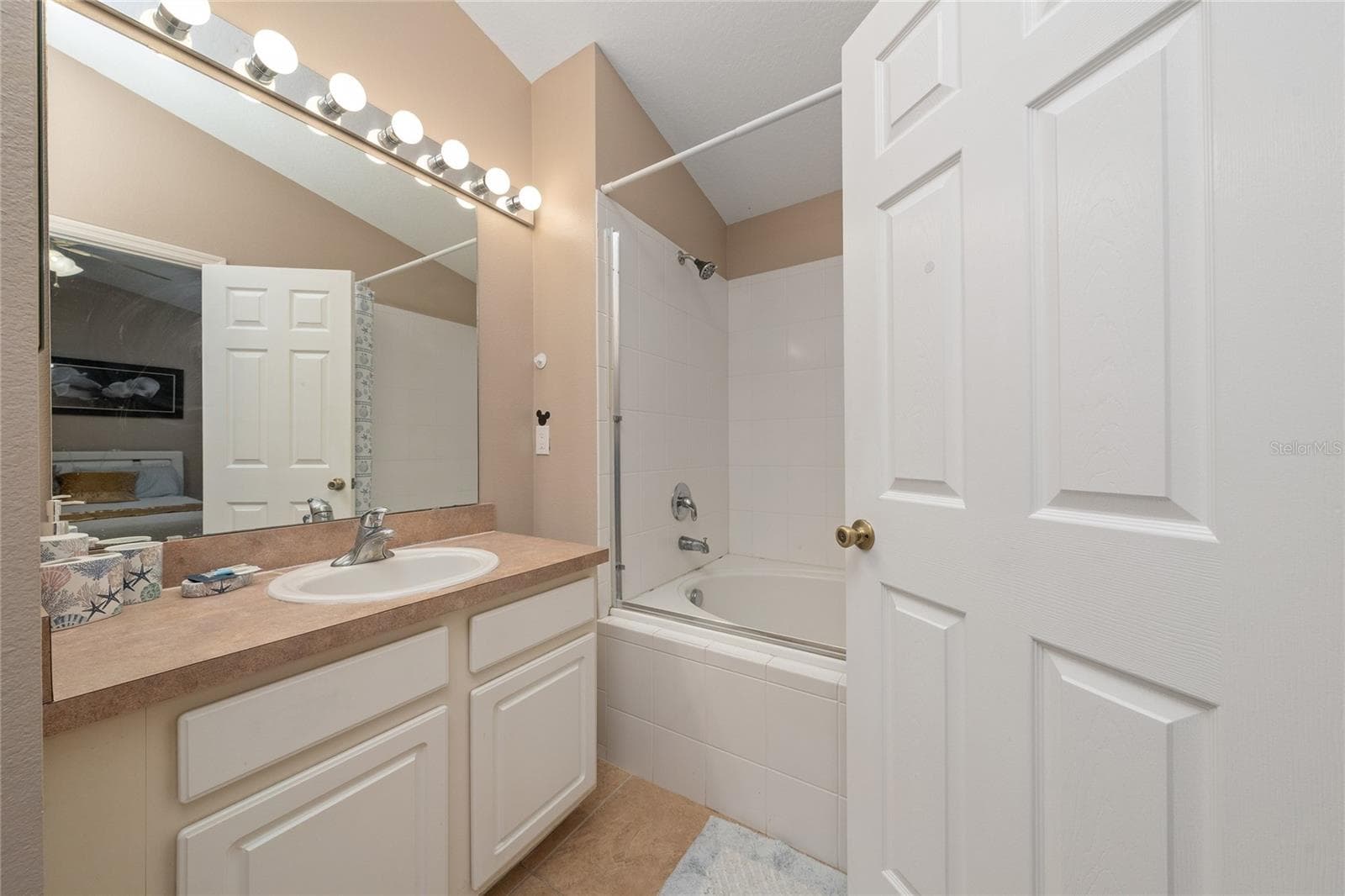 Townhouse at 12744 LANGSTAFF DR, WINDERMERE, photo 23 of 33