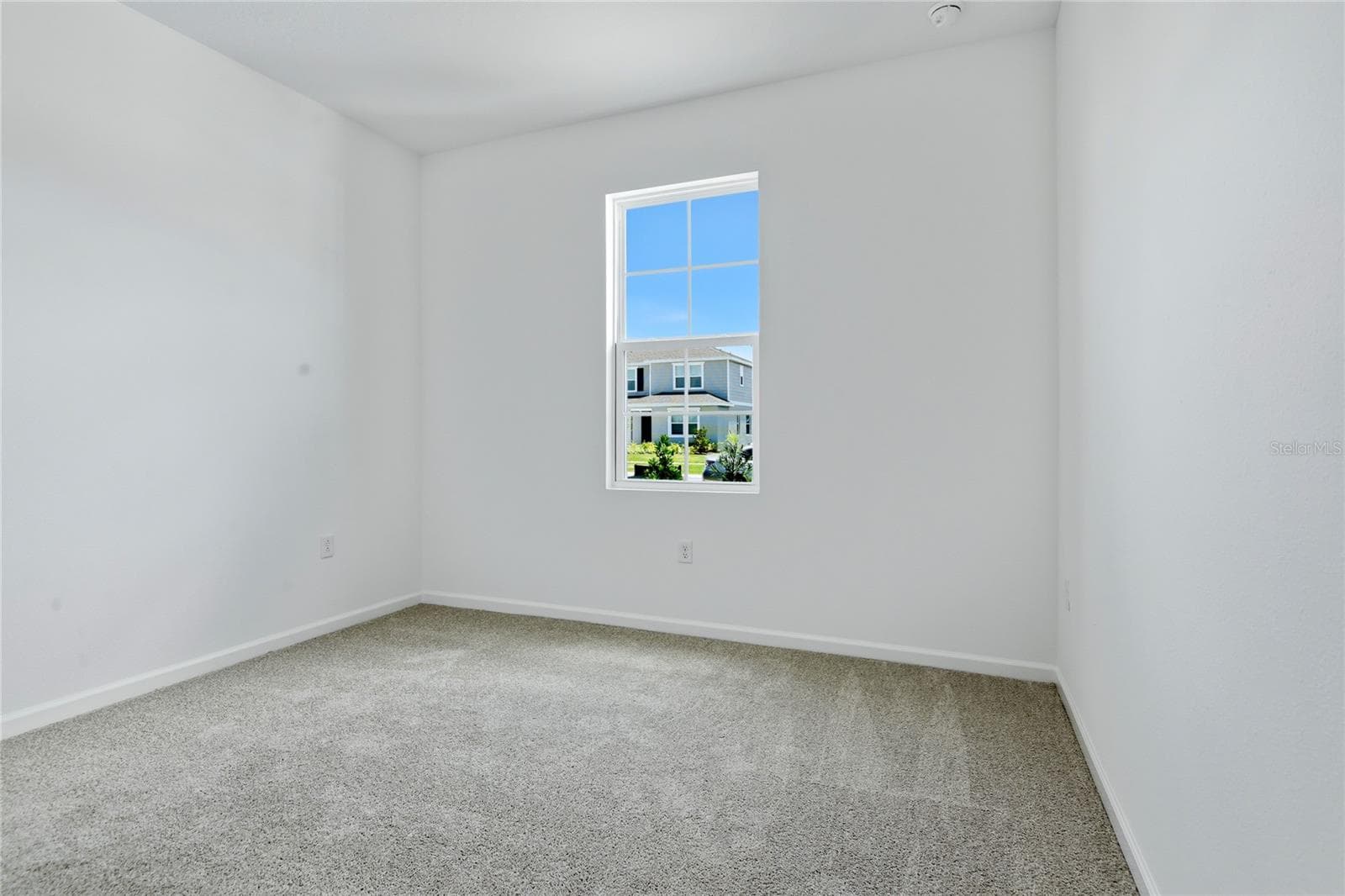 Single Family Residence at 1269 DAISY HILL AVE, DUNDEE, photo 3 of 18