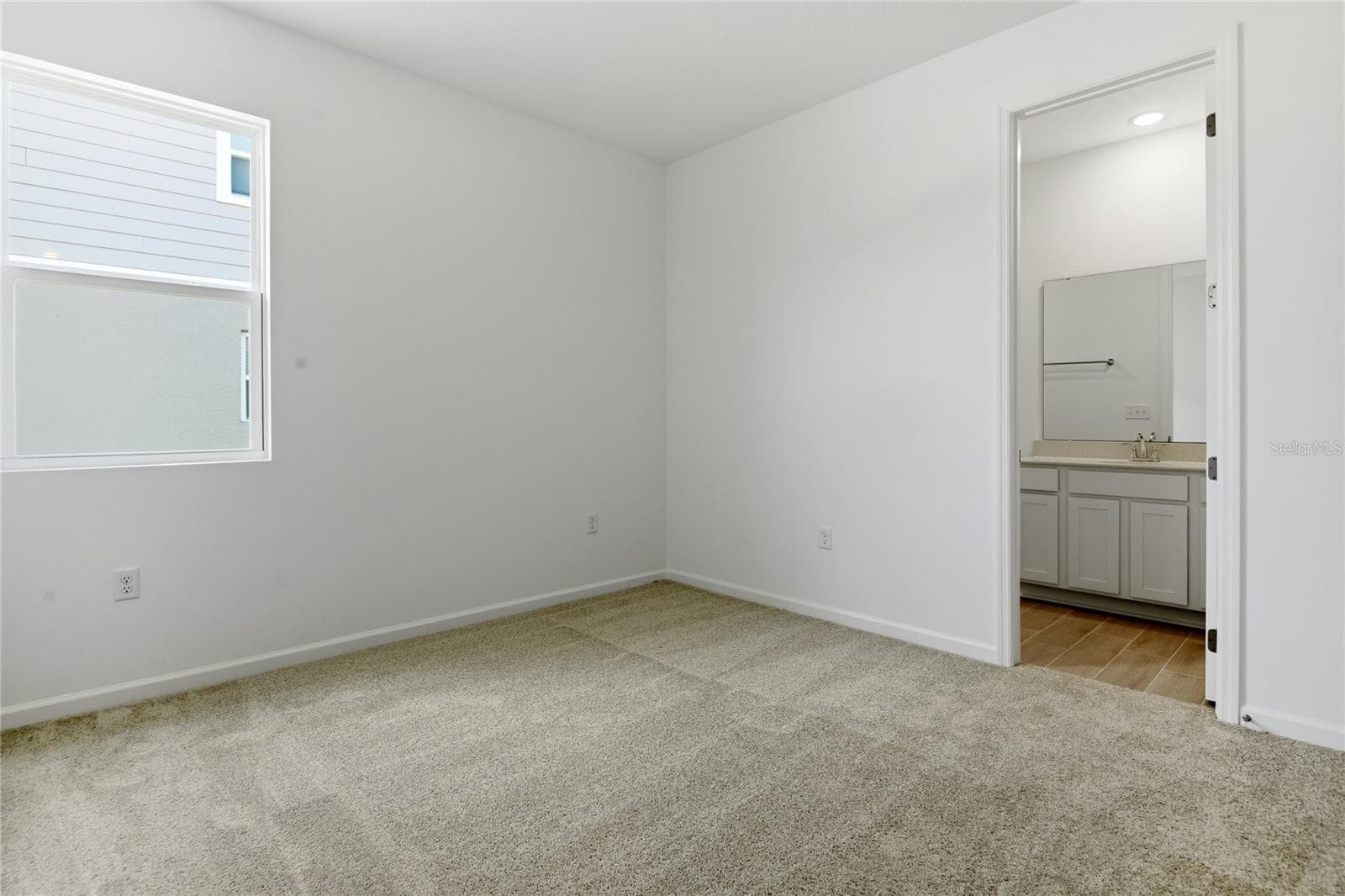 Single Family Residence at 1269 DAISY HILL AVE, DUNDEE, photo 7 of 18