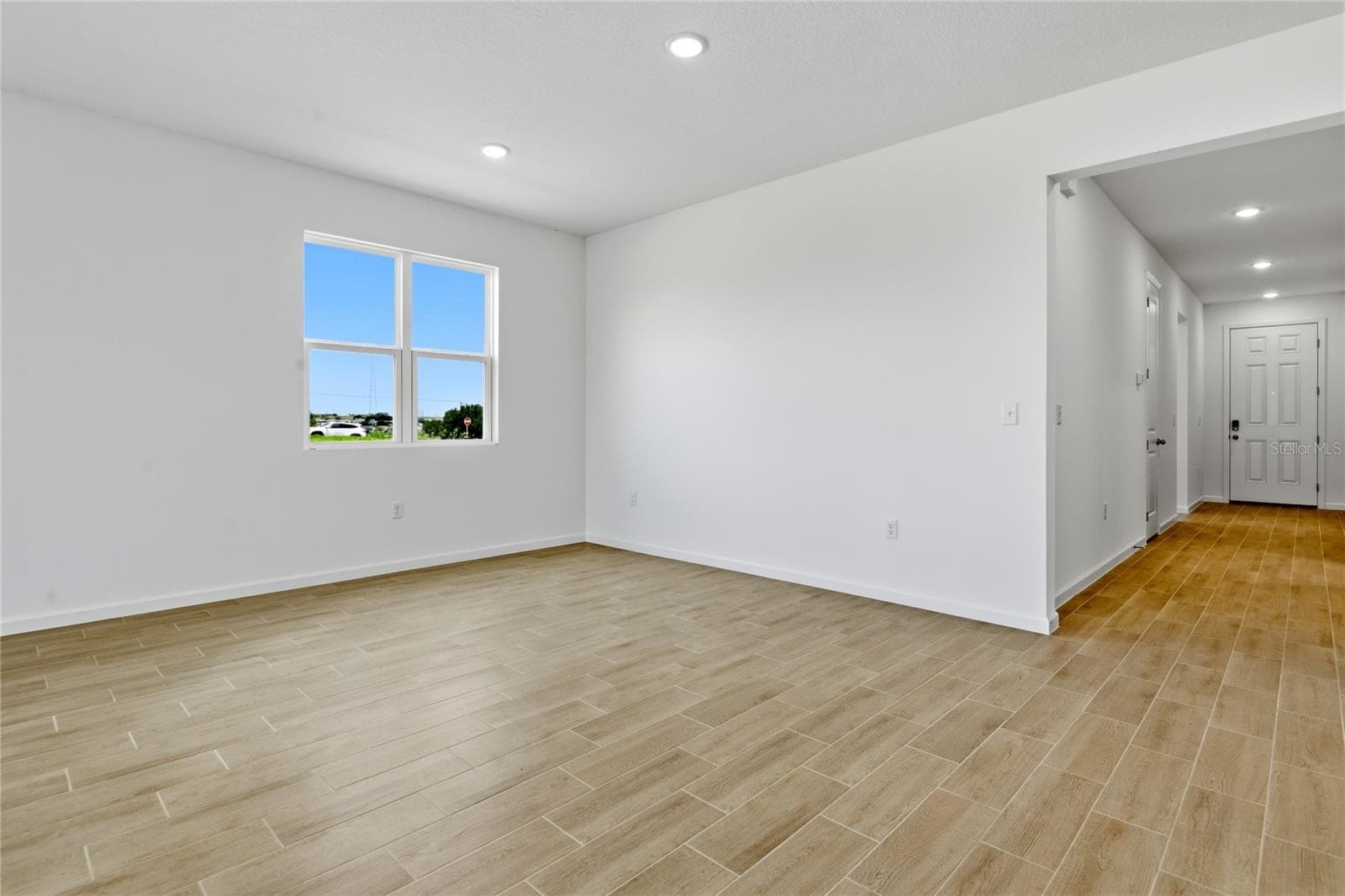 Single Family Residence at 1269 DAISY HILL AVE, DUNDEE, photo 13 of 18
