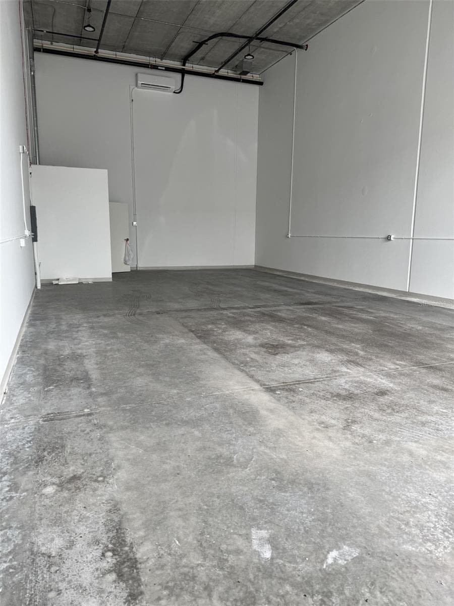 Blank Canvas ready for your custom design - 5431 COMMUNICATIONS PKWY #20, SARASOTA