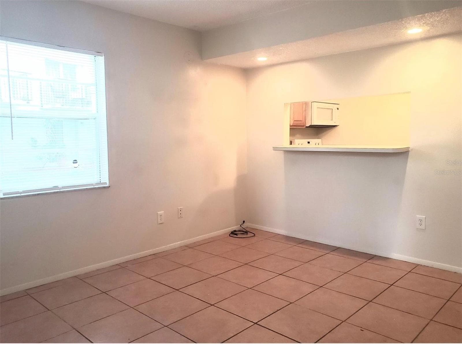Condominium at 7100 WATERSIDE DR, TAMPA, photo 5 of 13