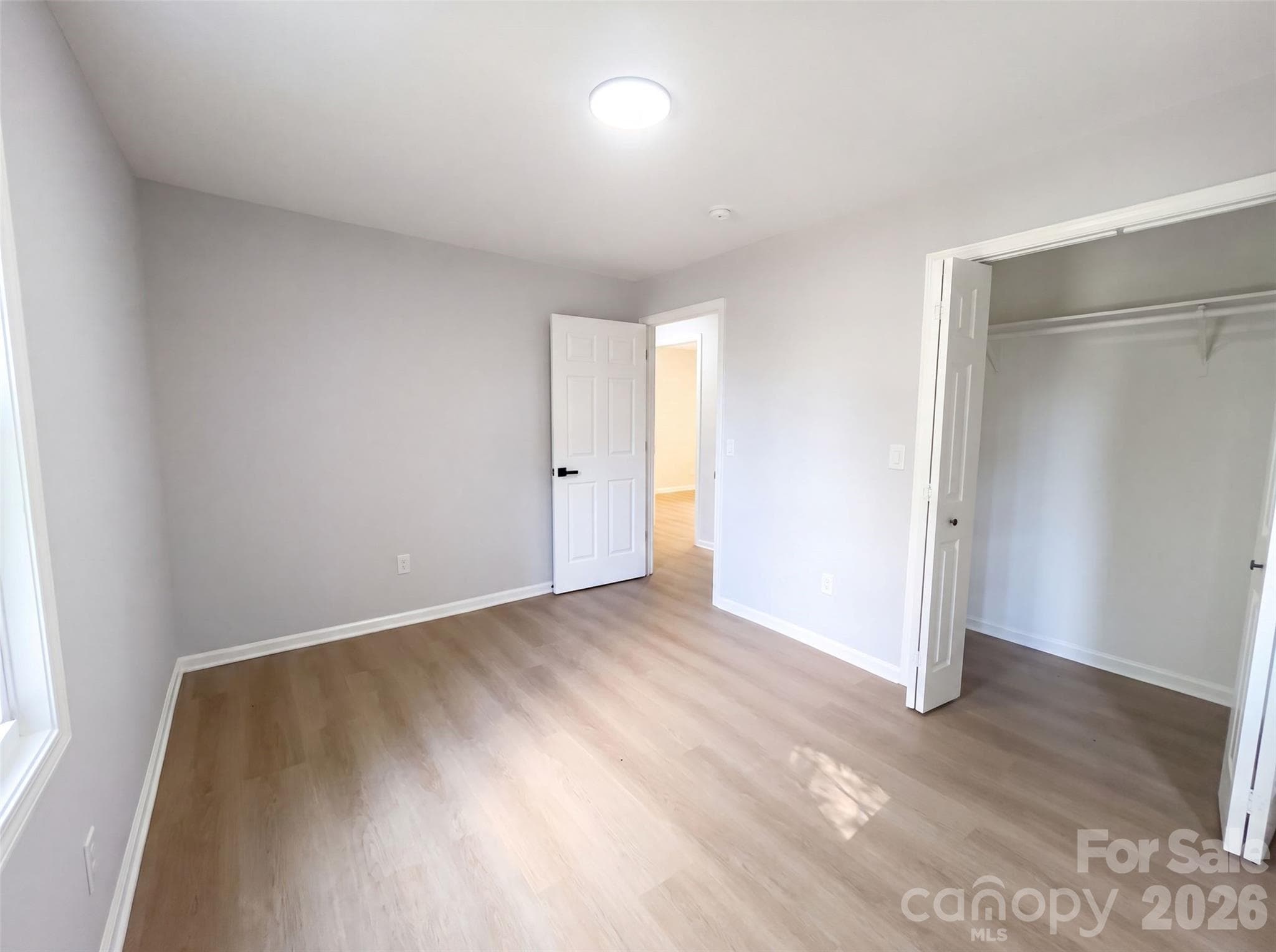 Single Family Residence at 915 Kenham Place, Lenoir, photo 13 of 20