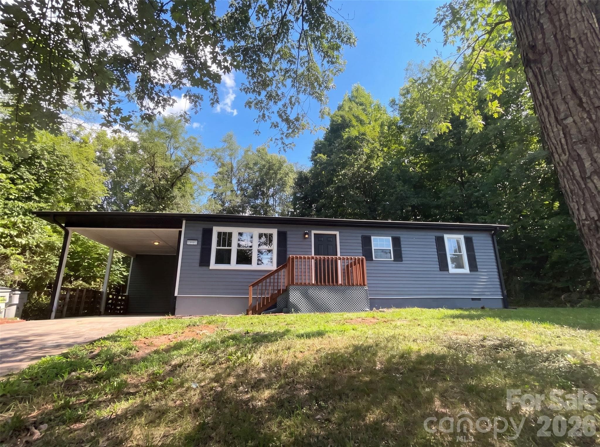 Single Family Residence at 915 Kenham Place, Lenoir, photo 16 of 20