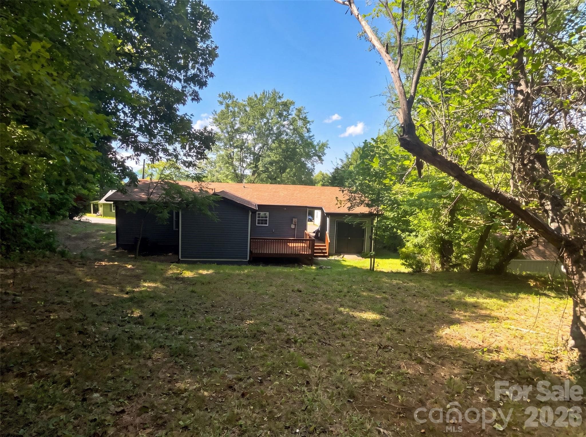 Single Family Residence at 915 Kenham Place, Lenoir, photo 18 of 20