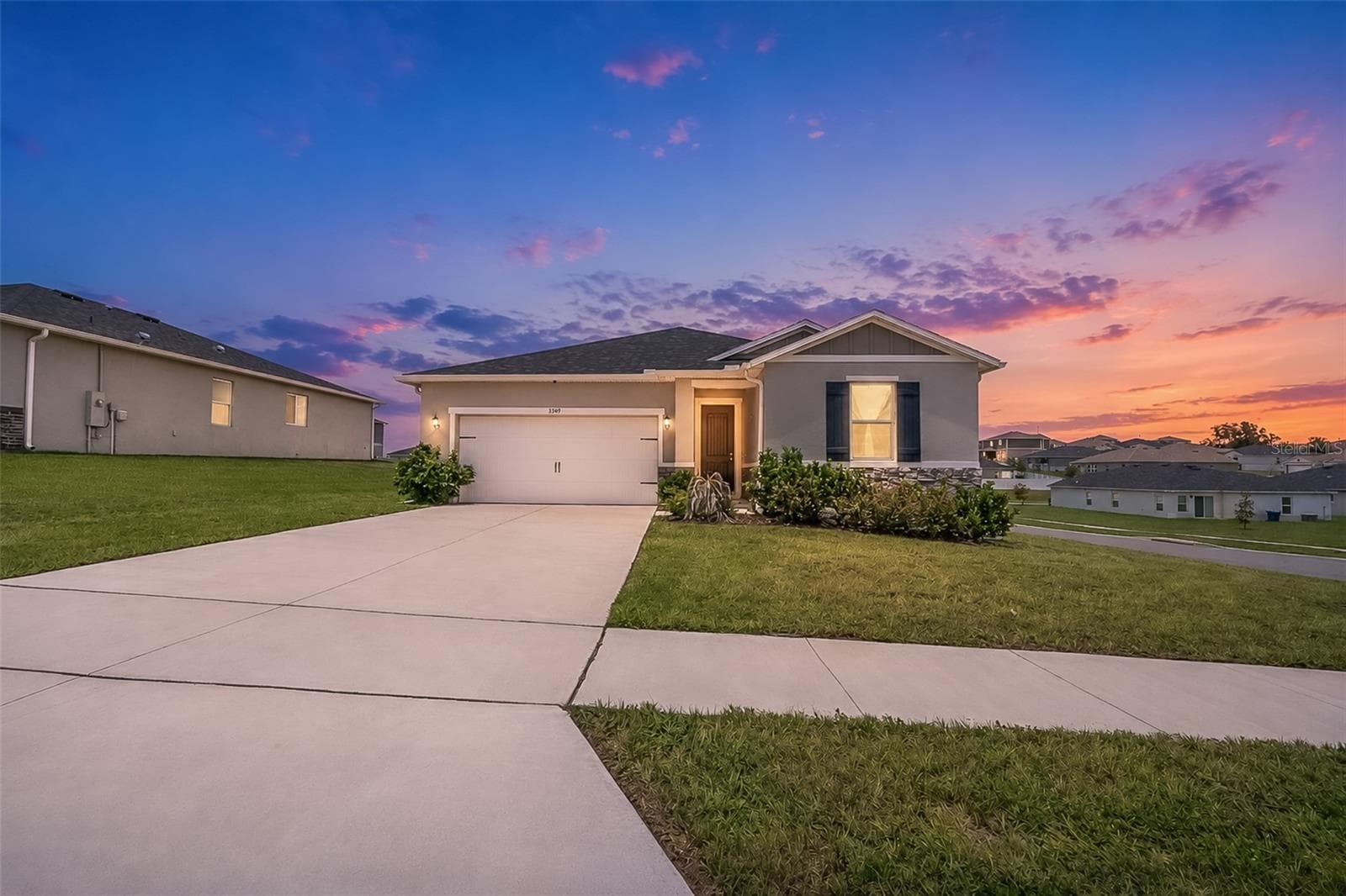 3349 PINK OLEANDER AVE