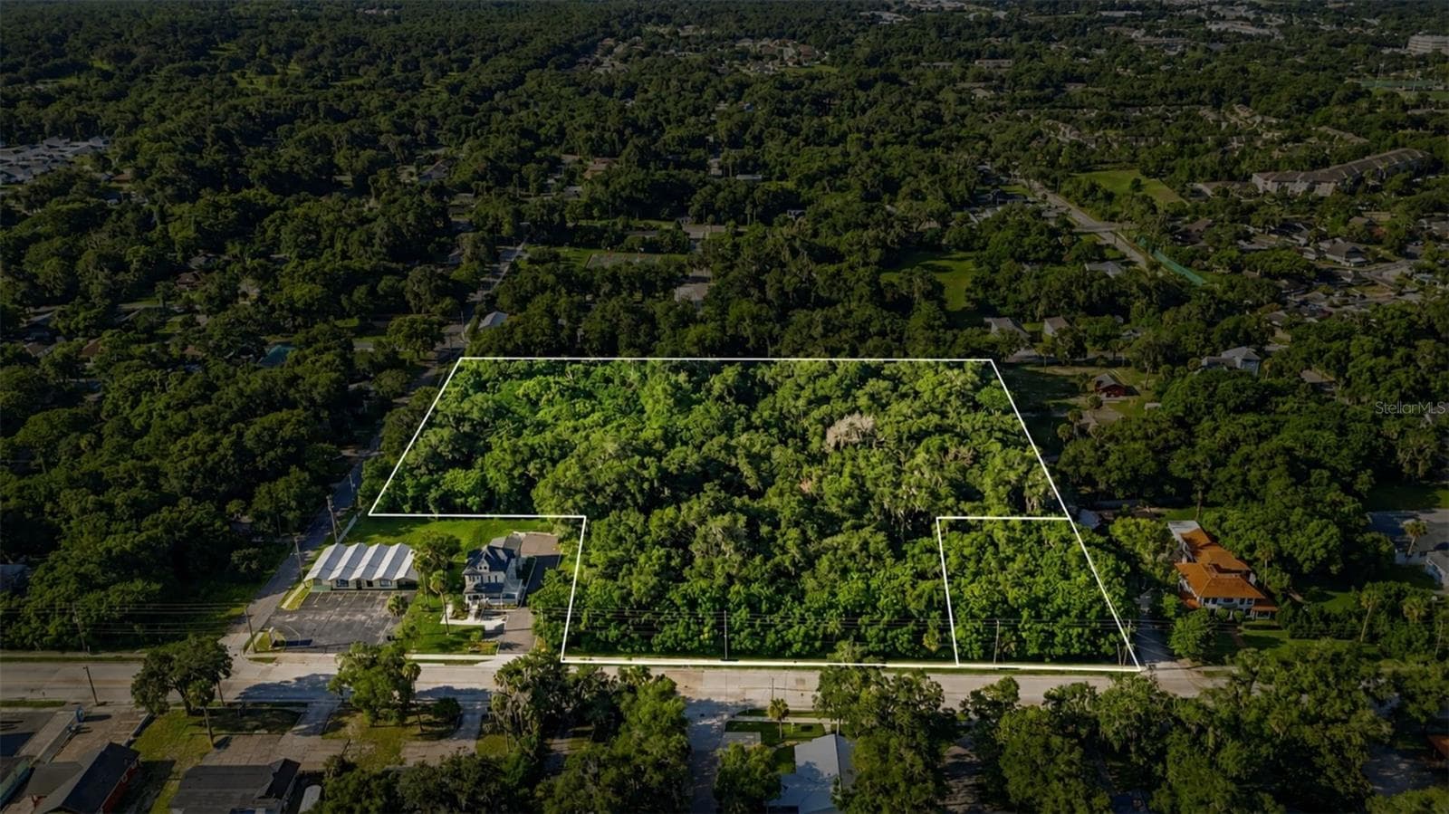 Land at E NEW YORK AVE, DELAND, photo 3 of 17
