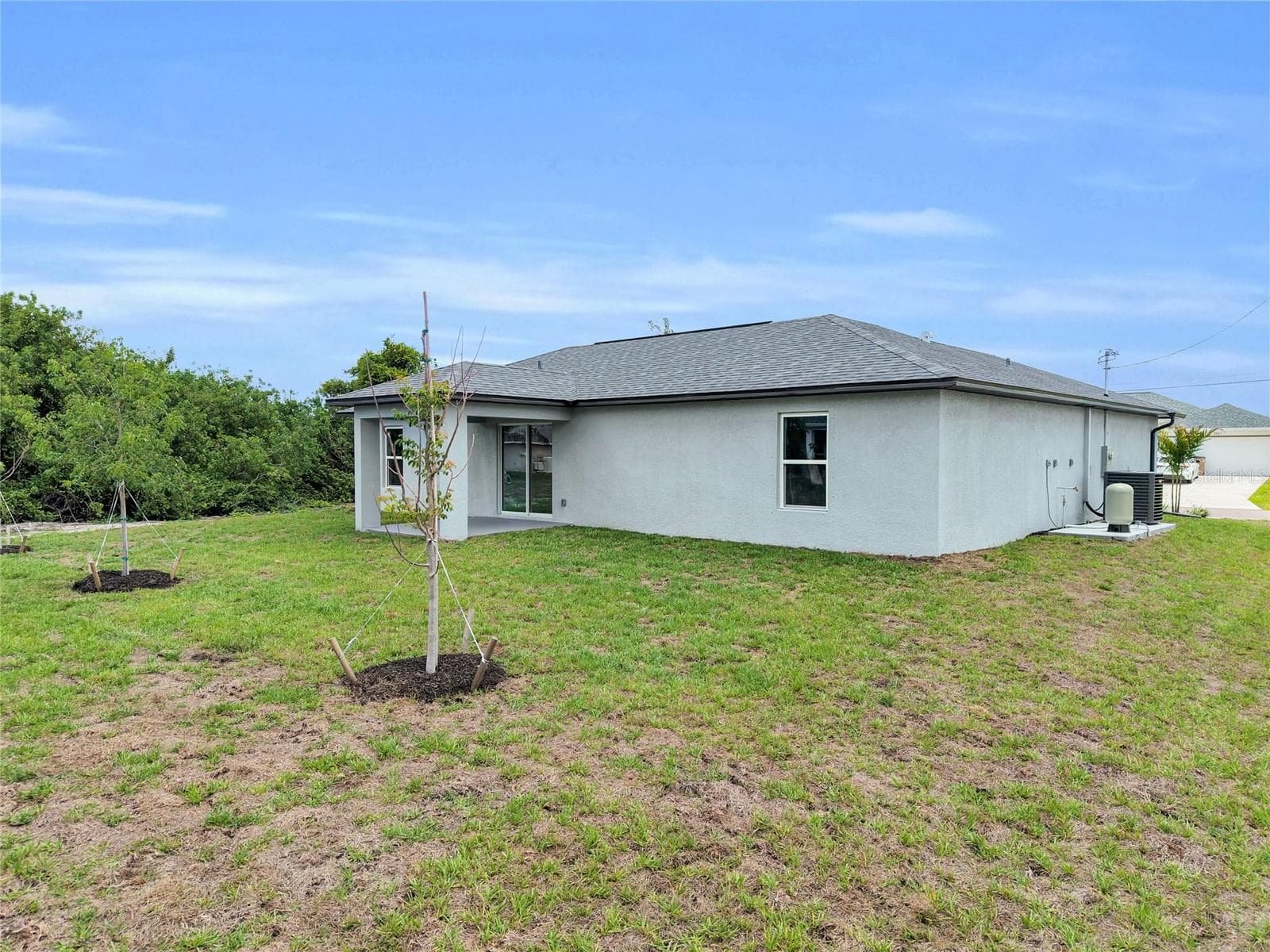 Single Family Residence at 310 NE 9TH TER, CAPE CORAL, photo 8 of 39
