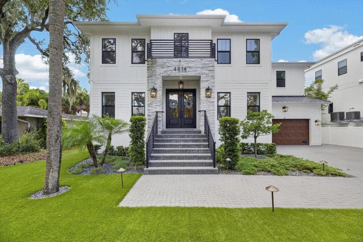 Single Family Residence at 4814 W SAN JOSE ST, TAMPA, photo 2 of 89