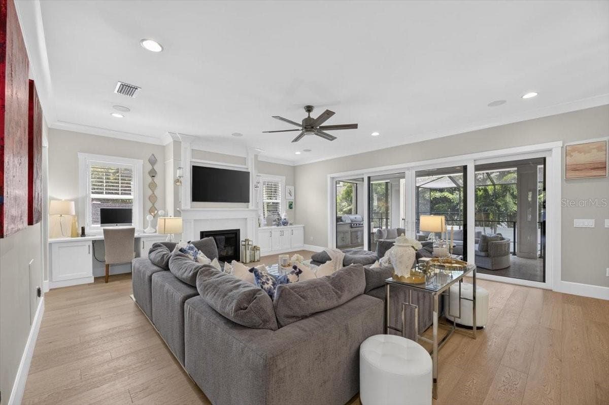 Single Family Residence at 4814 W SAN JOSE ST, TAMPA, photo 15 of 89