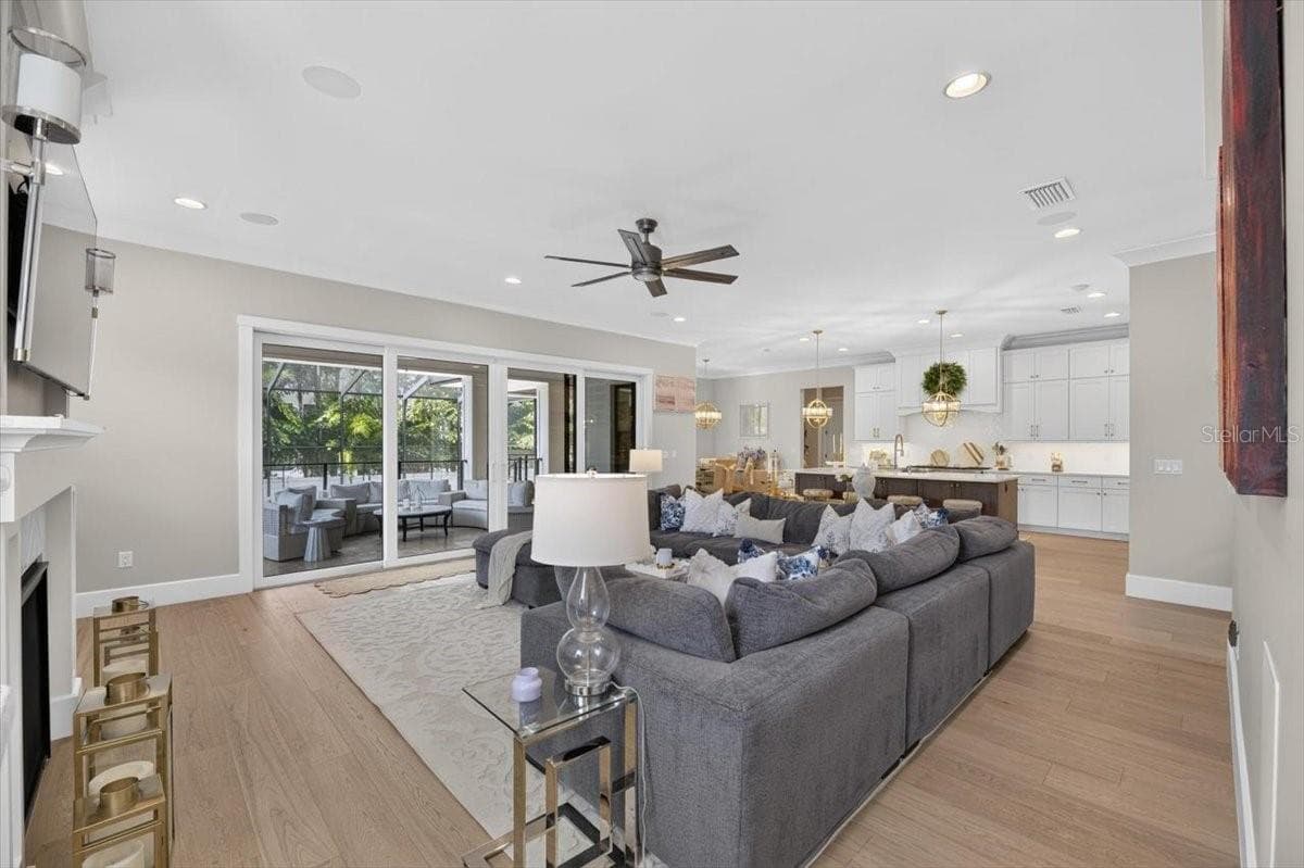 Single Family Residence at 4814 W SAN JOSE ST, TAMPA, photo 18 of 89