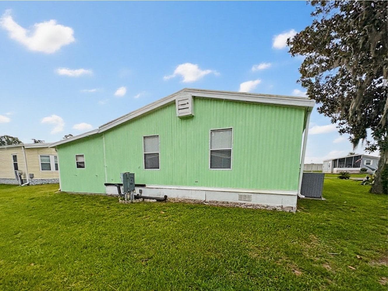Manufactured Home at 413 S TIMBER TRL, WILDWOOD, photo 5 of 21